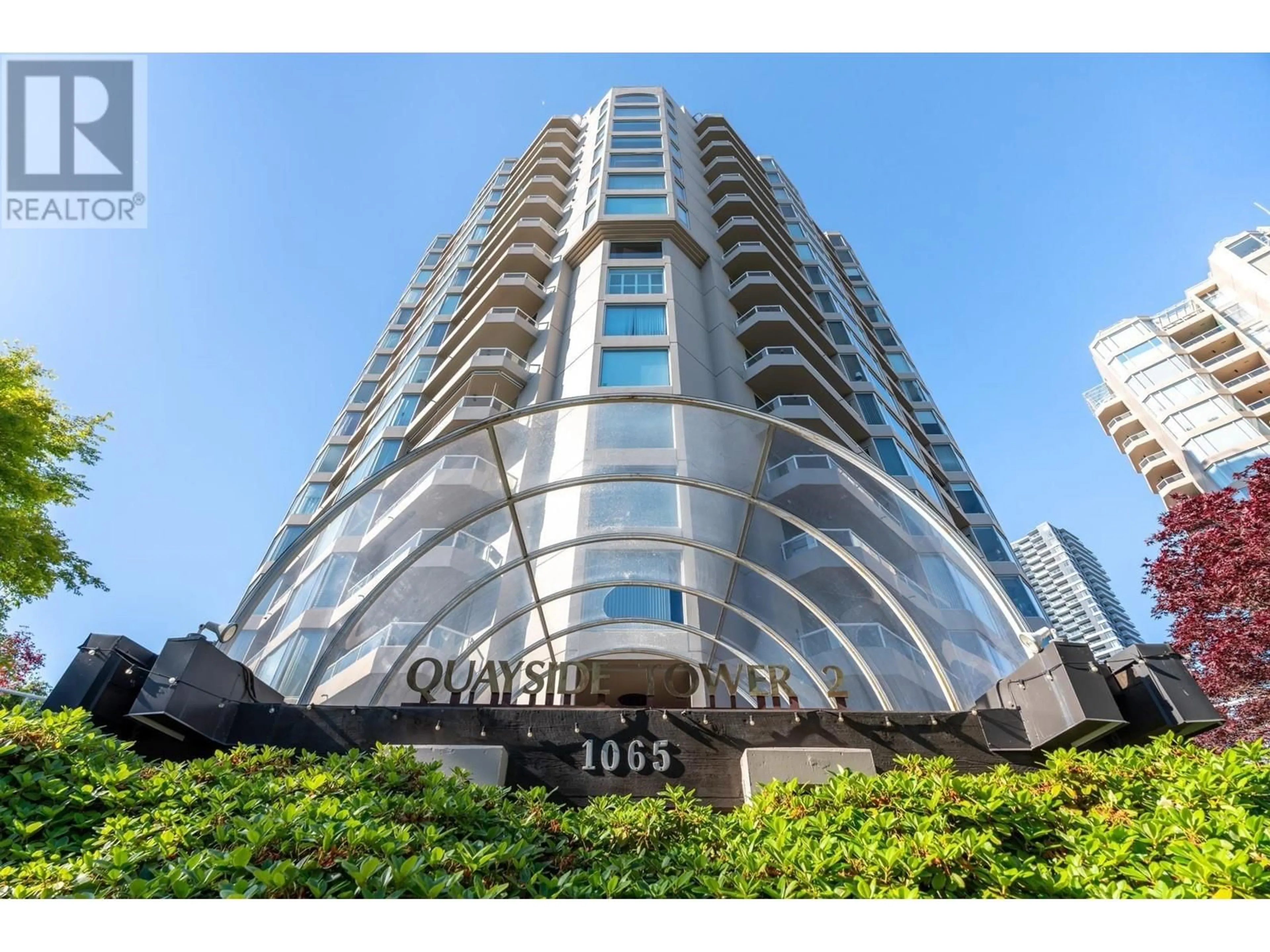 Indoor foyer for 1605 1065 QUAYSIDE DRIVE, New Westminster British Columbia V3M1C5