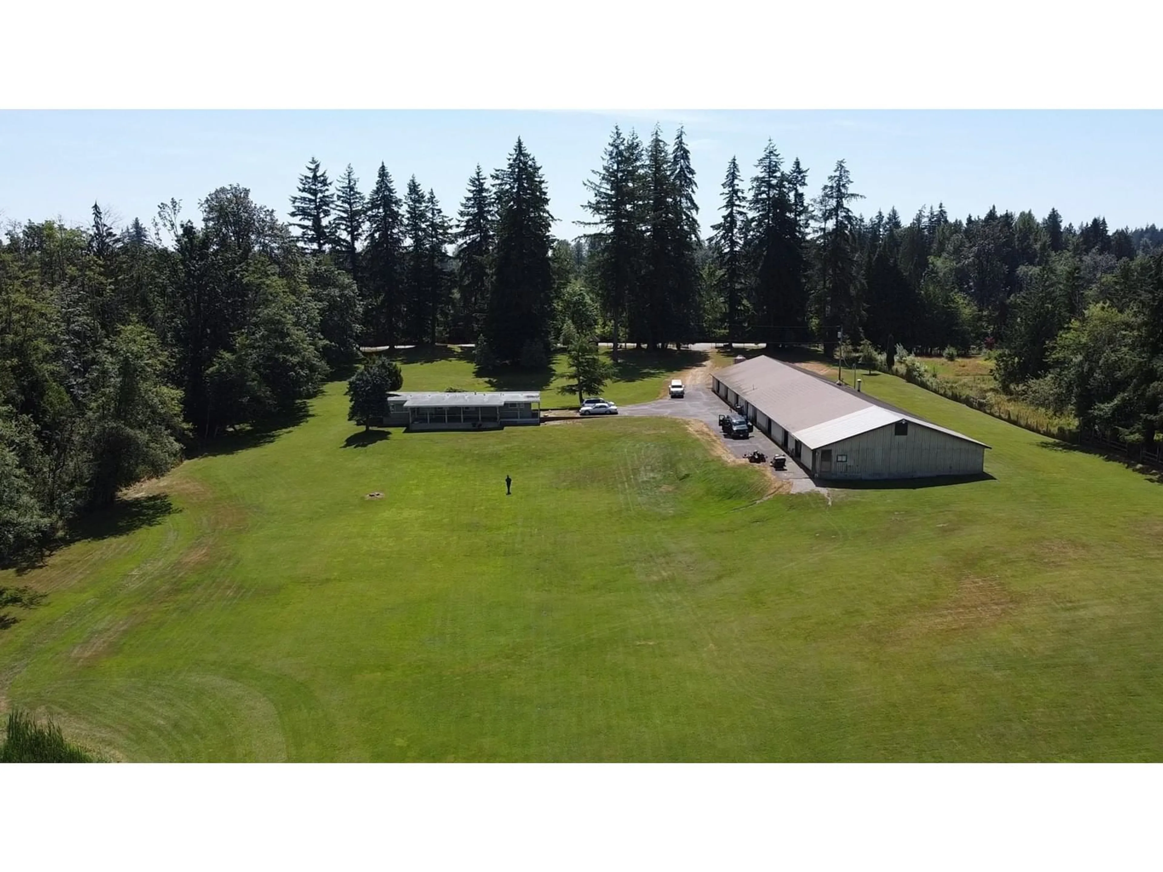 A pic from outside/outdoor area/front of a property/back of a property/a pic from drone, mountain view for 27071 64, Langley British Columbia V4W1R1