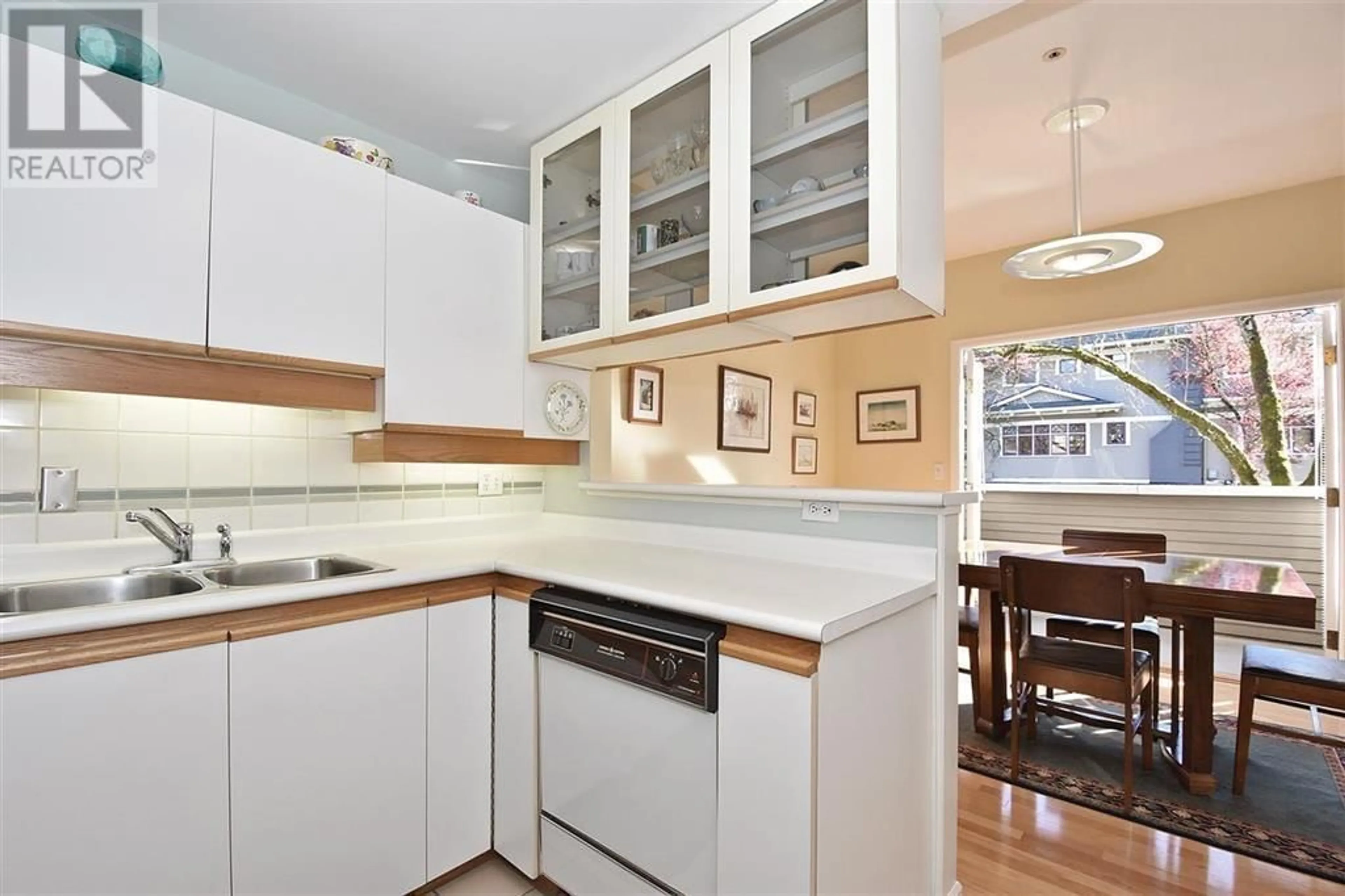 Standard kitchen, unknown for 1903 W 14TH AVENUE, Vancouver British Columbia V6J2K1