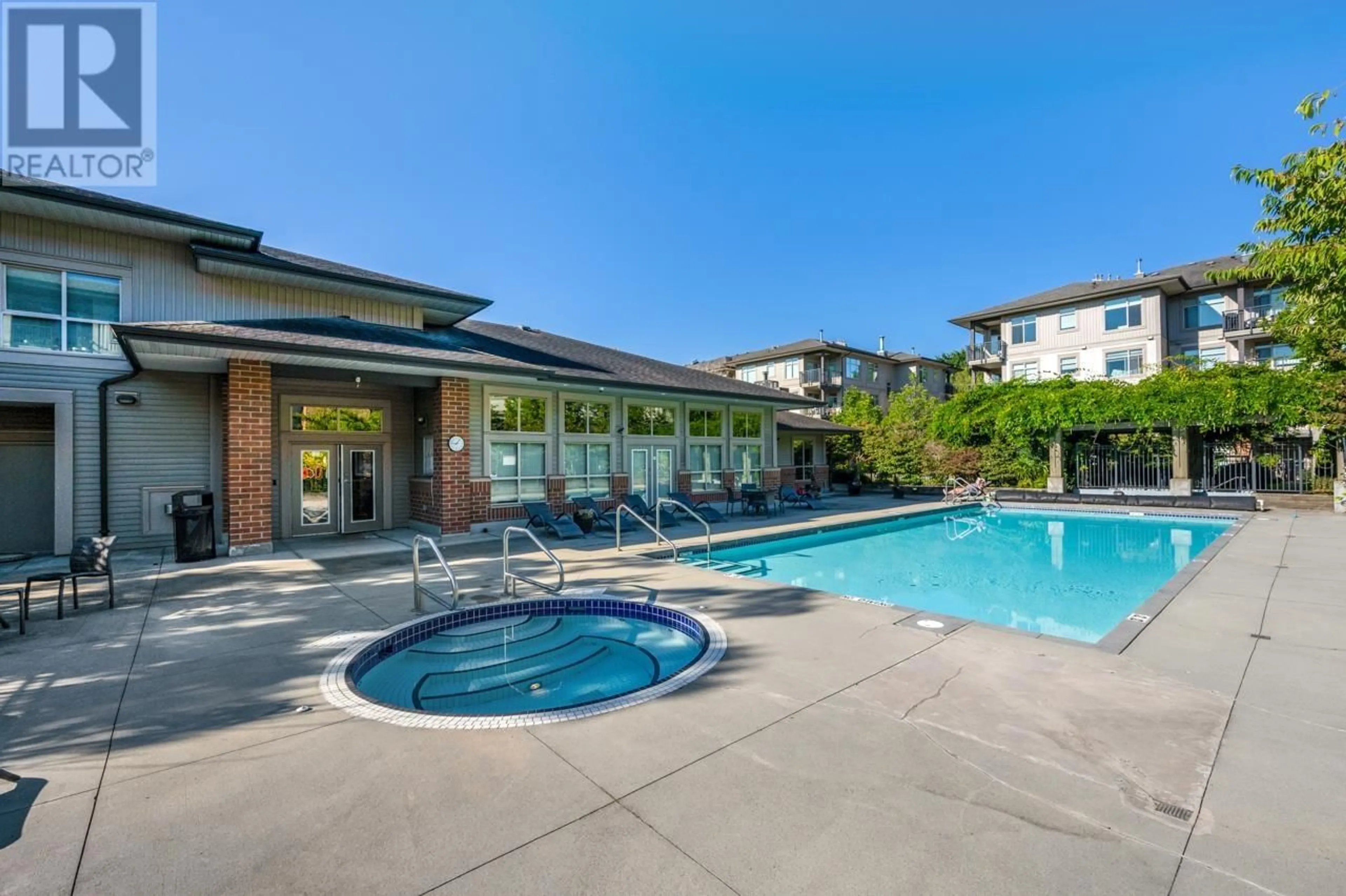 Pool for 316 9288 ODLIN ROAD, Richmond British Columbia V6X0C3