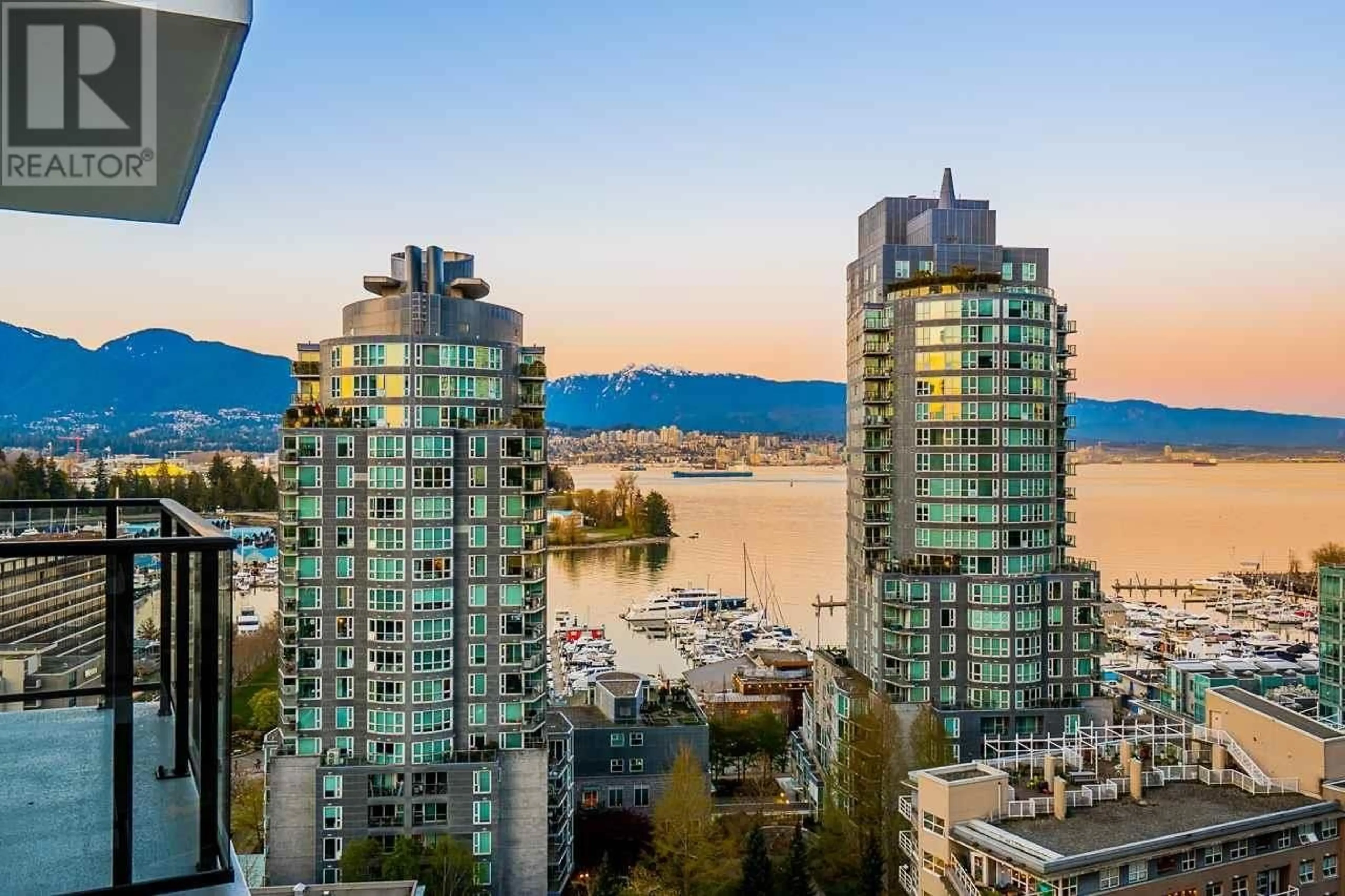 A pic from outside/outdoor area/front of a property/back of a property/a pic from drone, city buildings view from balcony for 1703 620 CARDERO STREET, Vancouver British Columbia V6G0C7