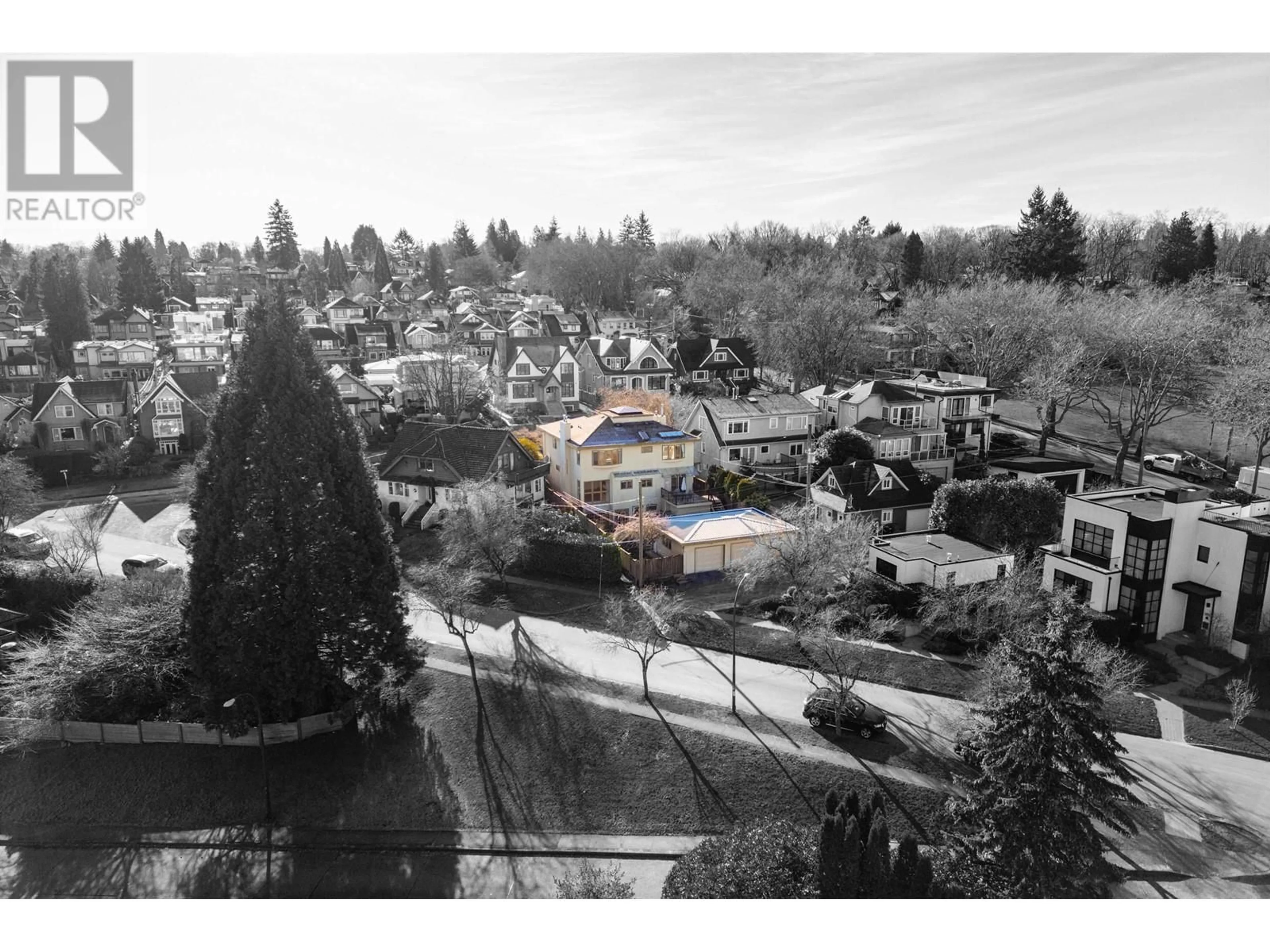 A pic from outside/outdoor area/front of a property/back of a property/a pic from drone, unknown for 3169 23RD AVENUE, Vancouver British Columbia V6L1P7
