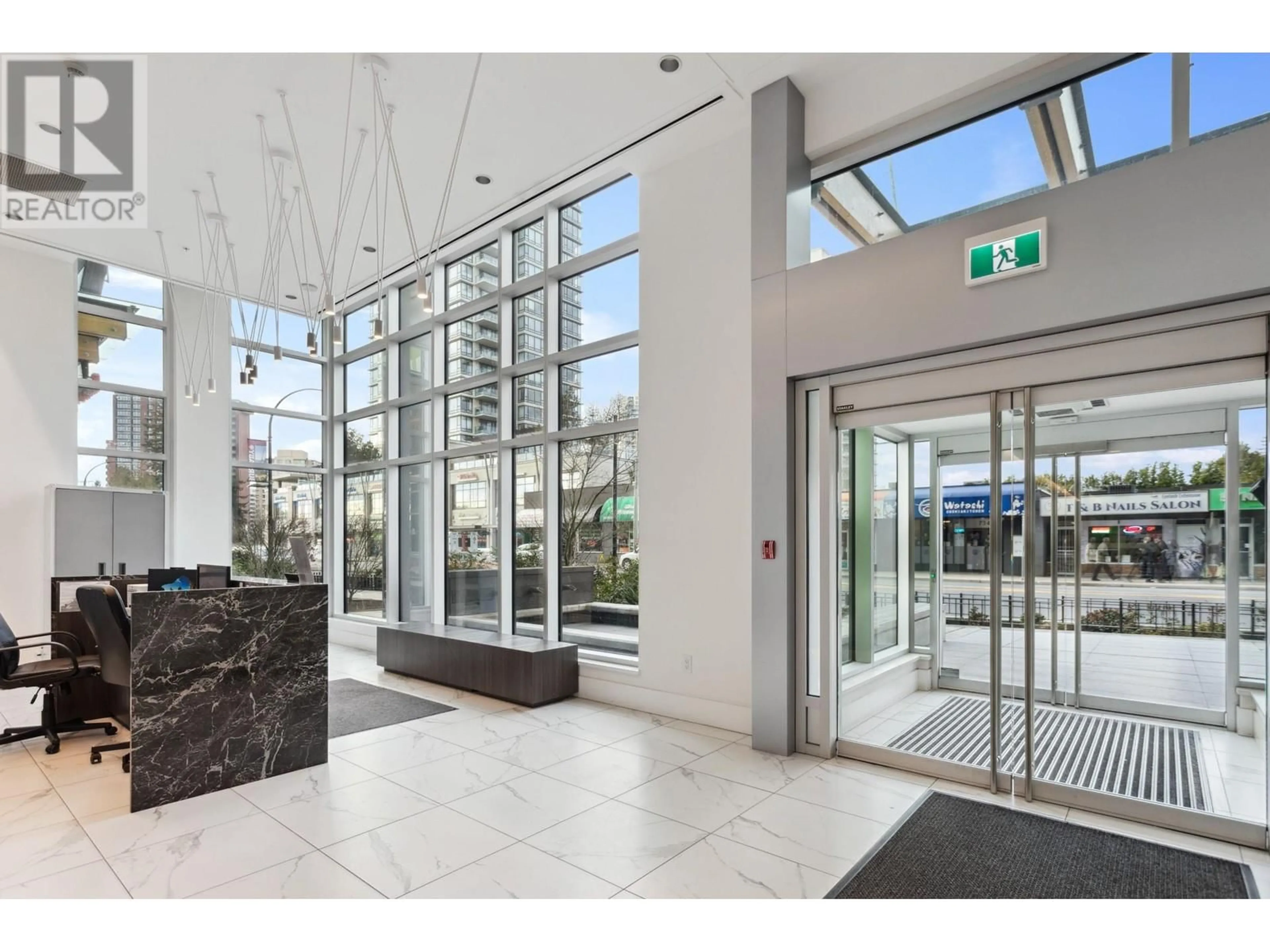 Indoor foyer for 910 - 7358 EDMONDS STREET, Burnaby British Columbia V3N0H1
