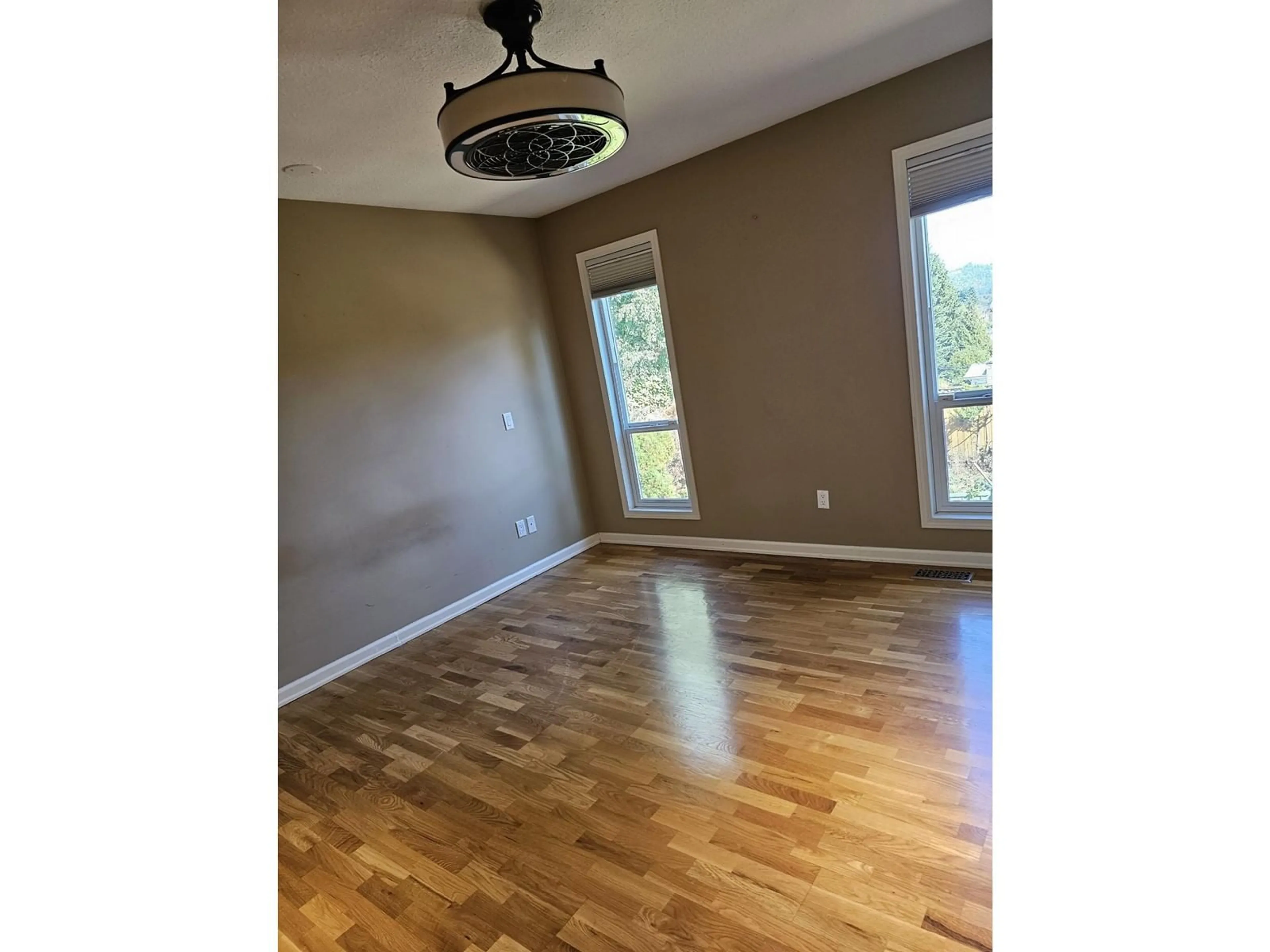 A pic of a room for 2262 BEVAN CRESCENT, Abbotsford British Columbia V2T3Z5