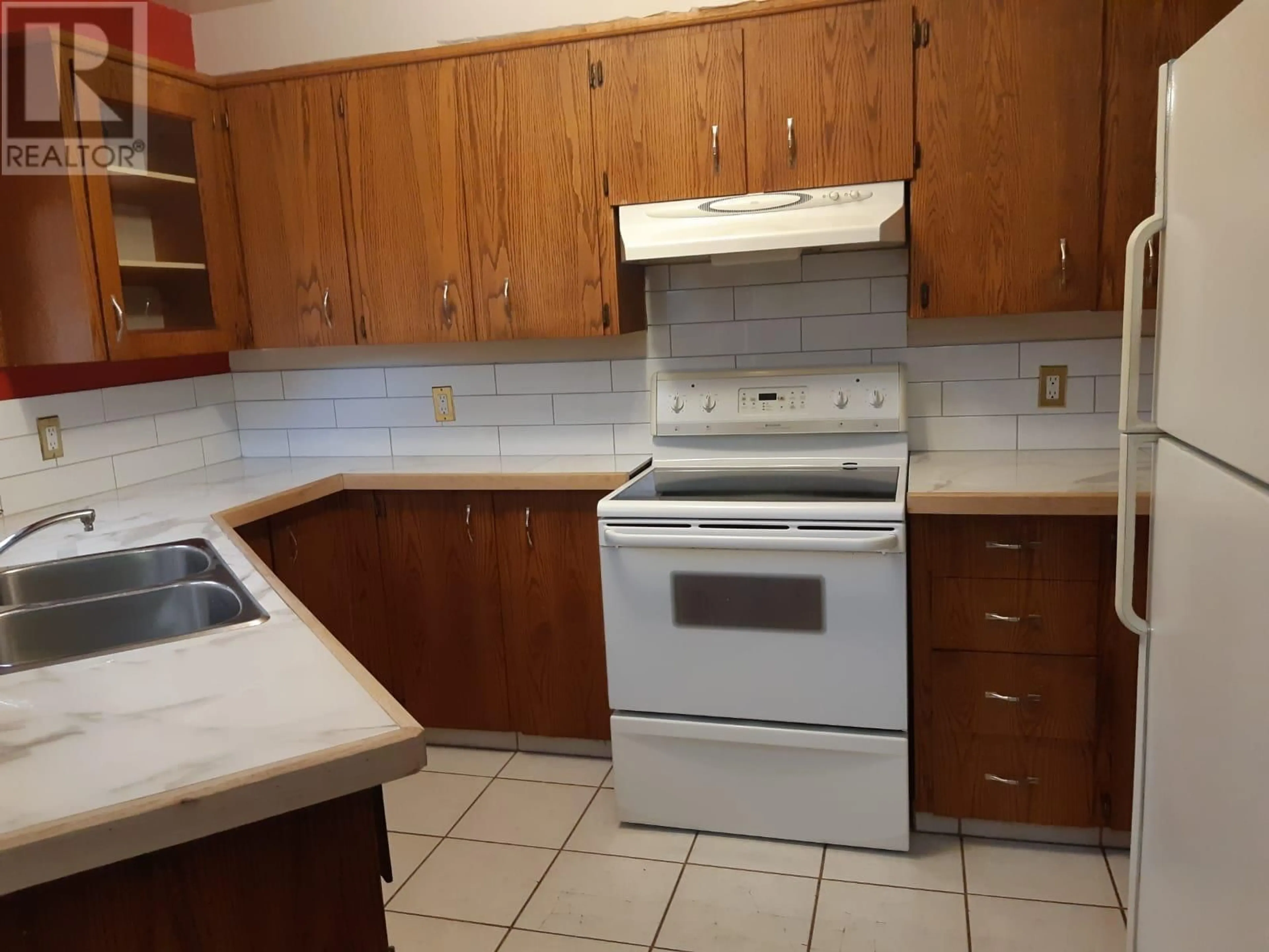 Standard kitchen, unknown for 8904 107A AVENUE, Fort St. John British Columbia V1J5Z1