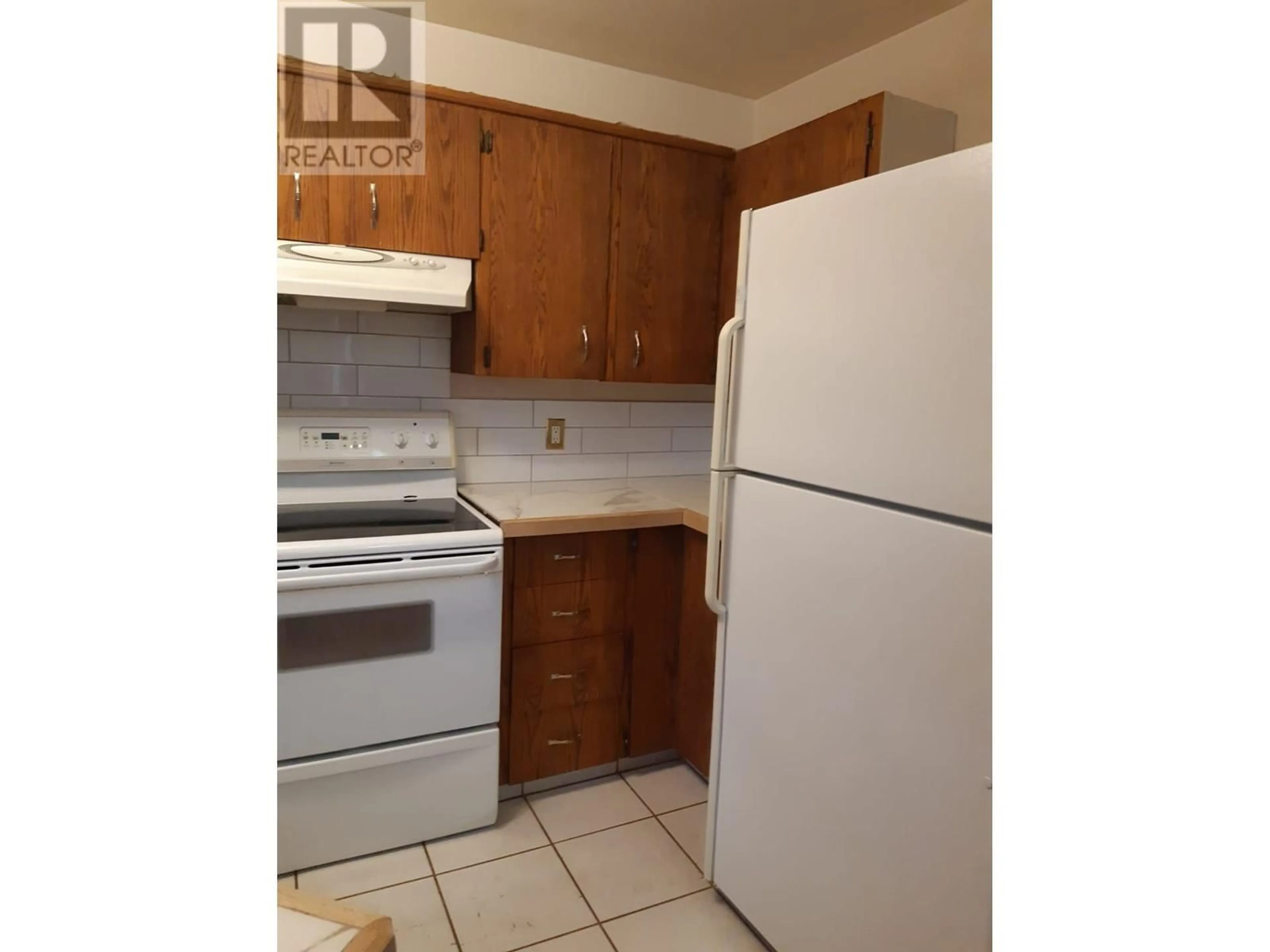 Standard kitchen, unknown for 8904 107A AVENUE, Fort St. John British Columbia V1J5Z1