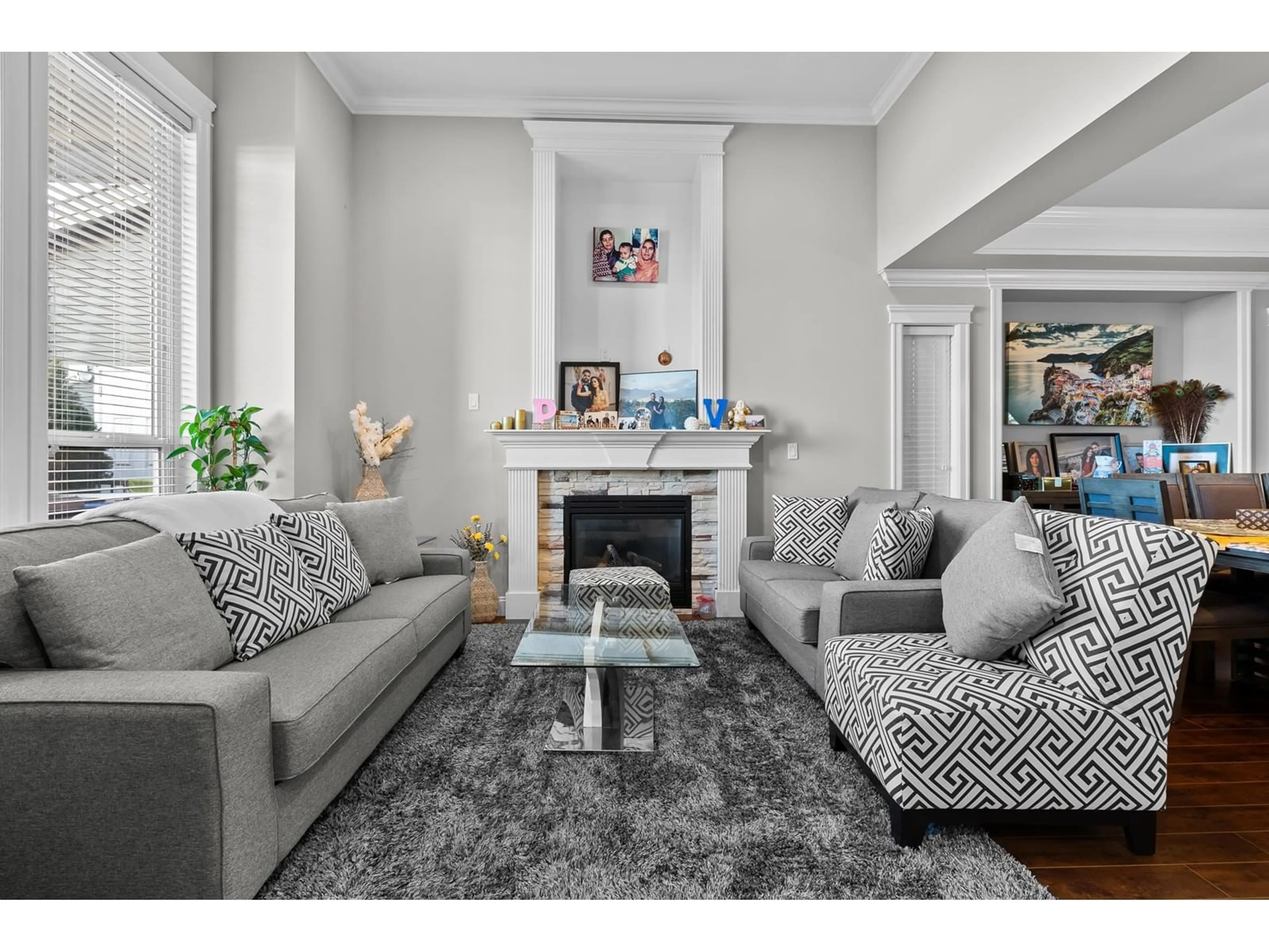 Living room with furniture, carpet floor for 27932 MACLURE ROAD, Abbotsford British Columbia V4X0A9