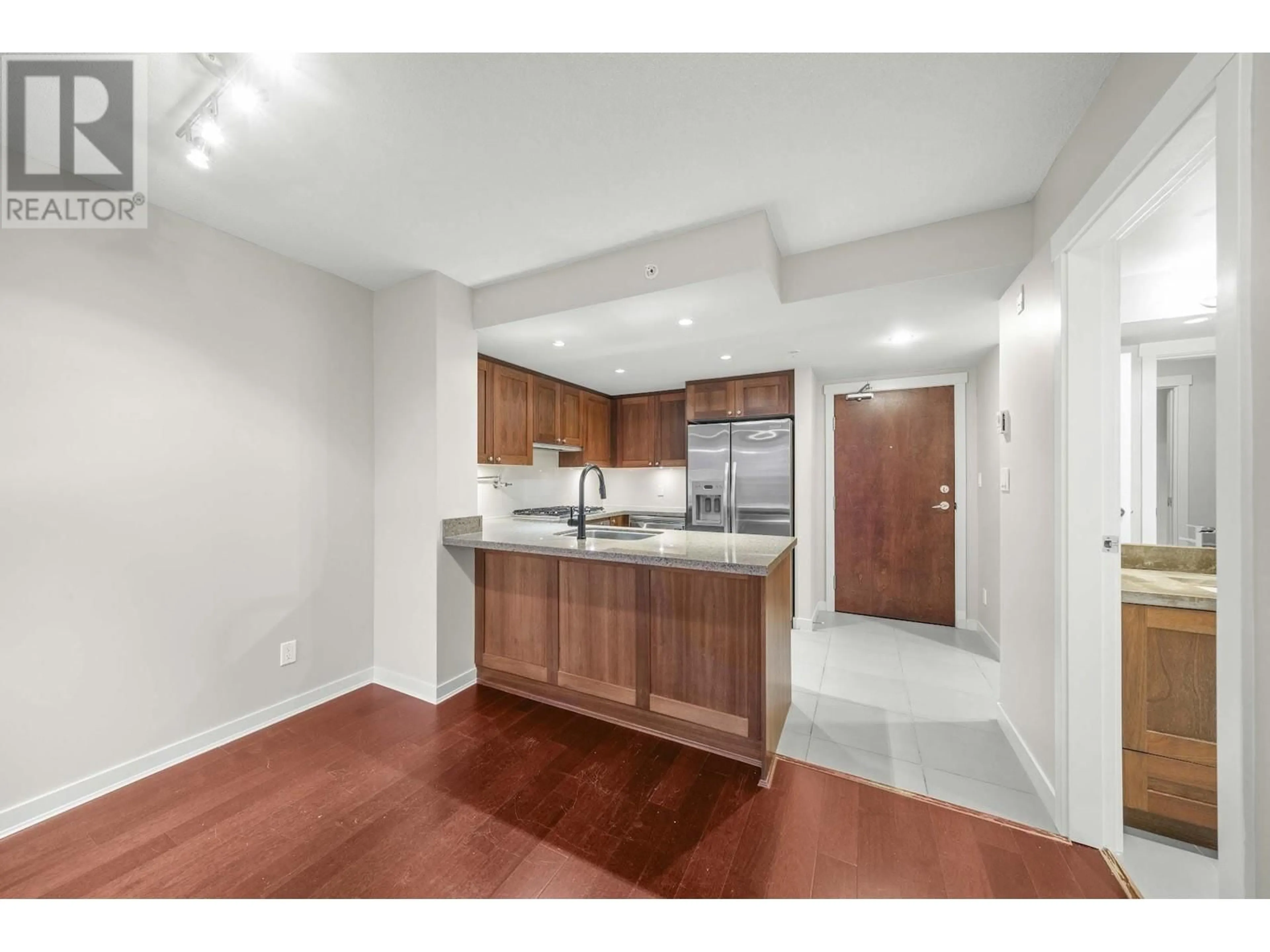 Standard kitchen, unknown for 107 9371 HEMLOCK DRIVE, Richmond British Columbia V6Y4K6