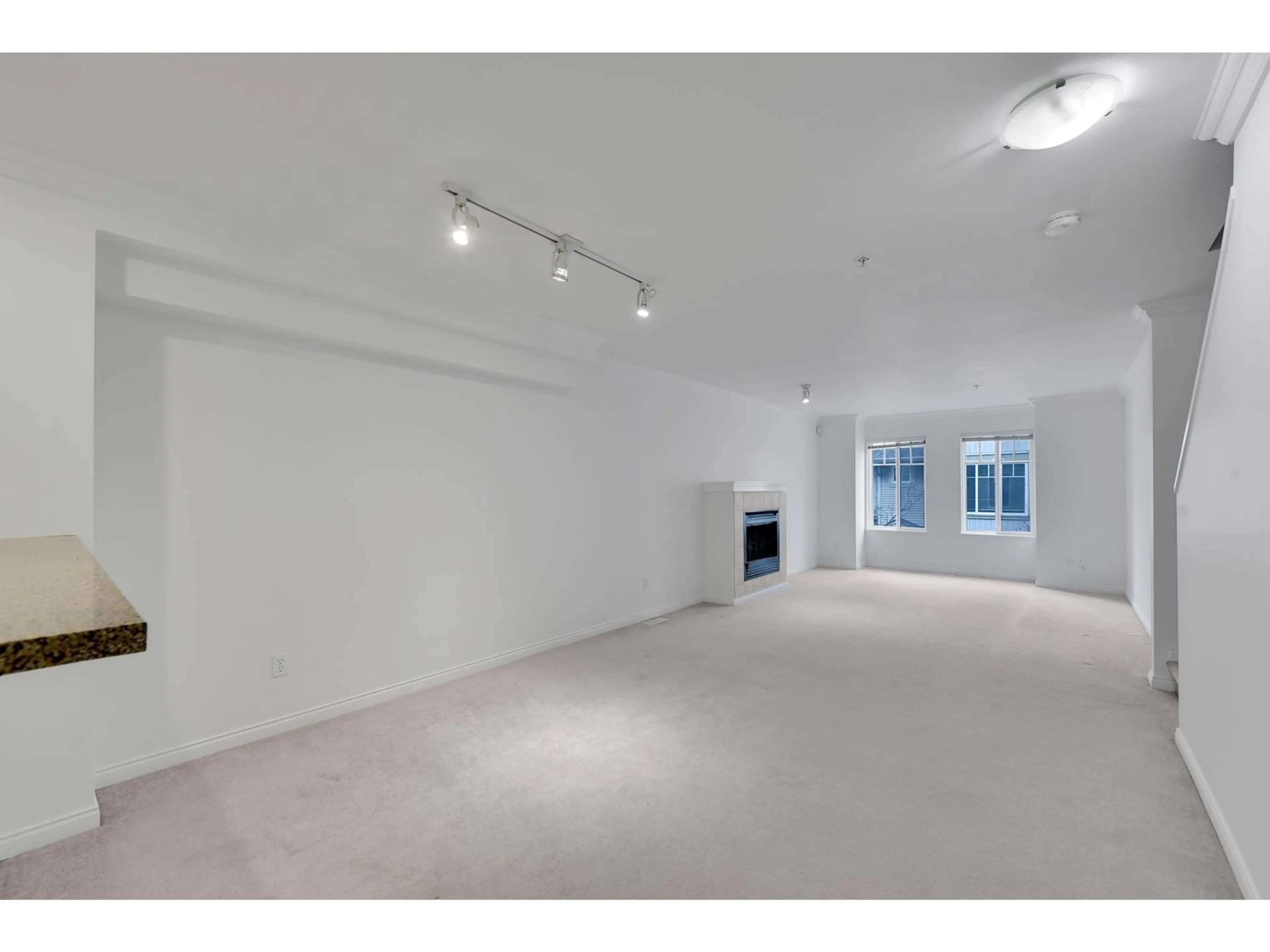 A pic of a room for 76 - 12040 68, Surrey British Columbia V3W1P5