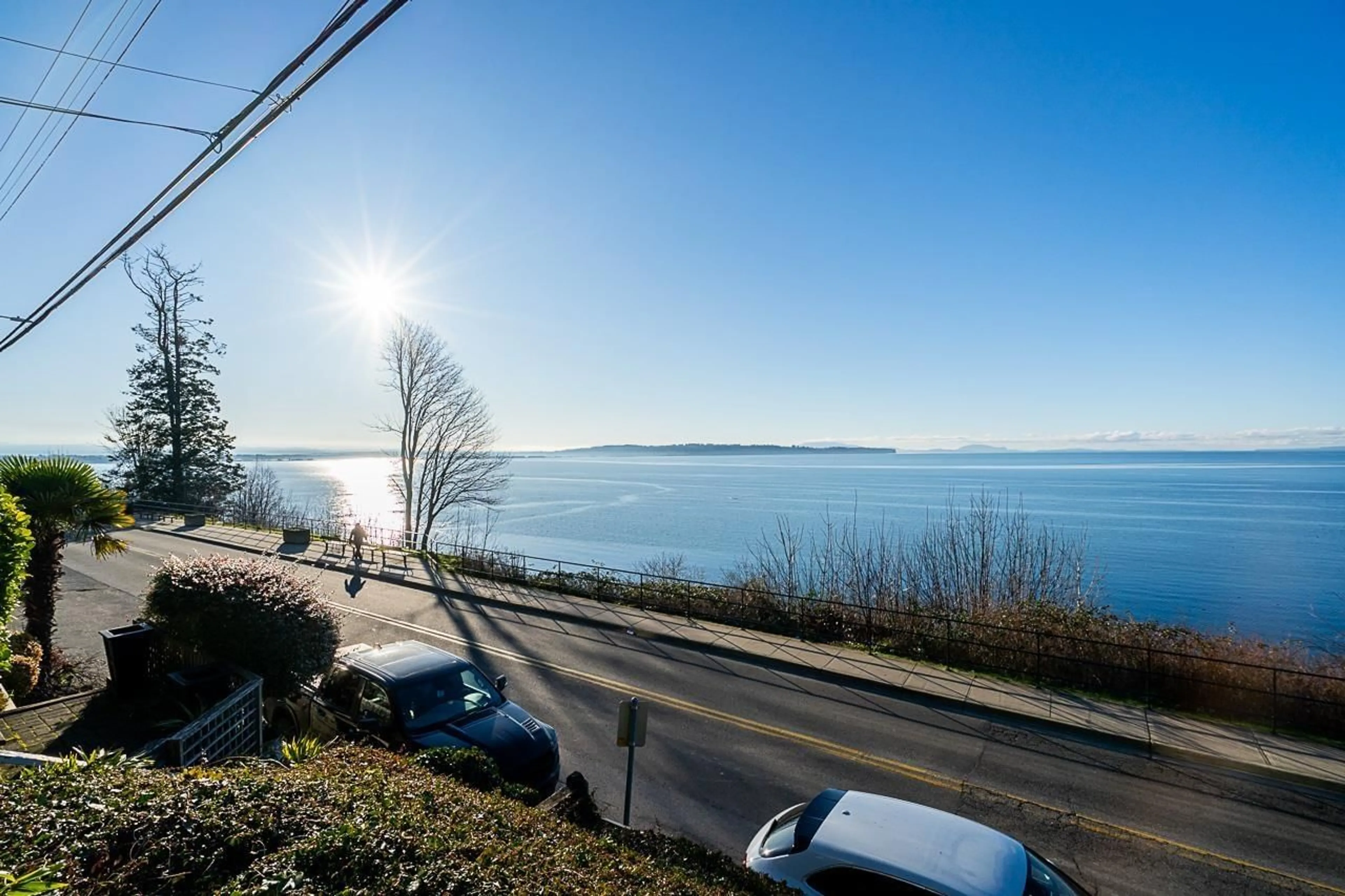 Unknown for 15233 MARINE DRIVE, White Rock British Columbia V4B1C7