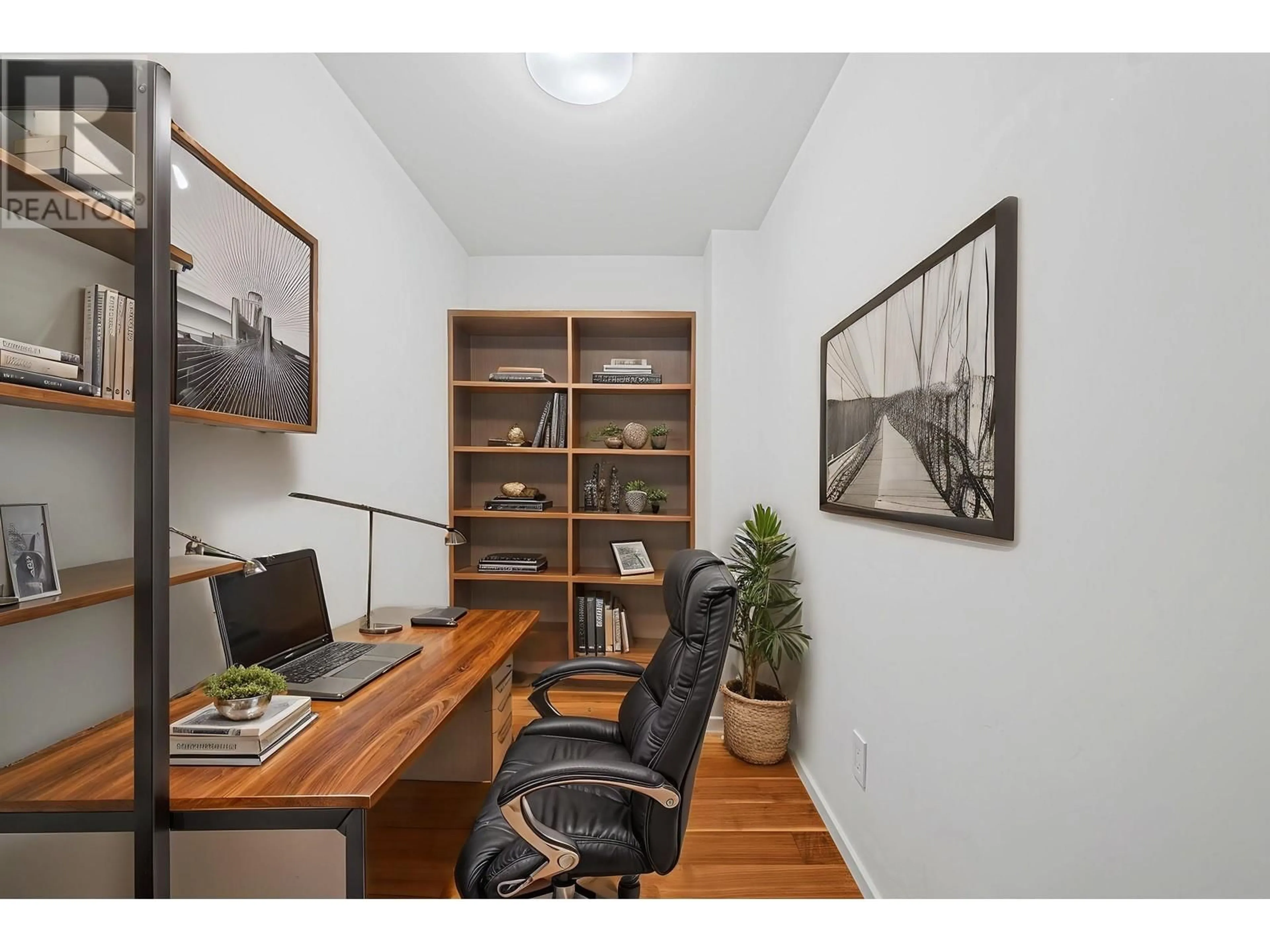 A pic of a room for 1606 - 8555 GRANVILLE STREET, Vancouver British Columbia V6P0C3
