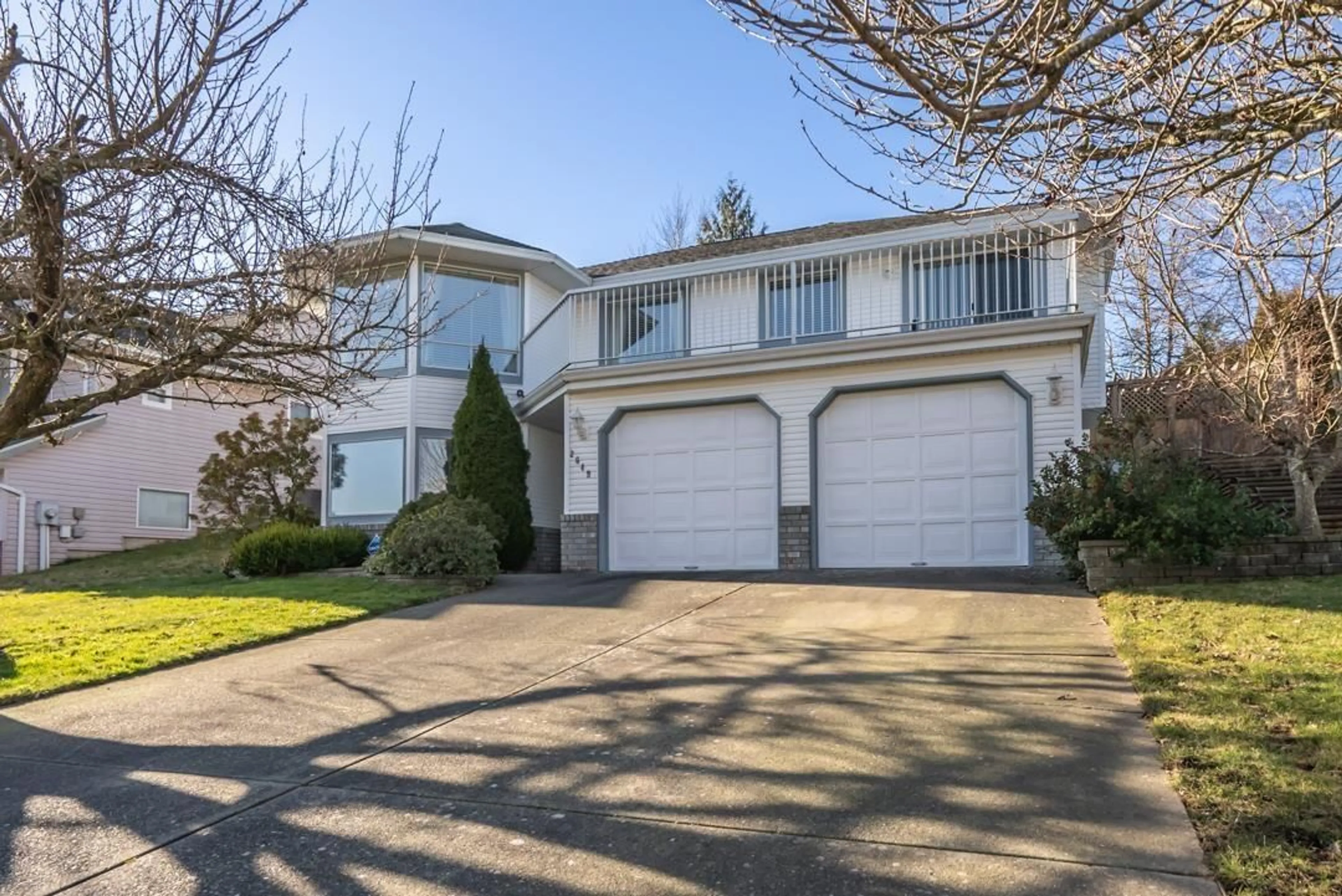 Home with vinyl exterior material, street for 2649 MCADAM, Abbotsford British Columbia V2S7J4