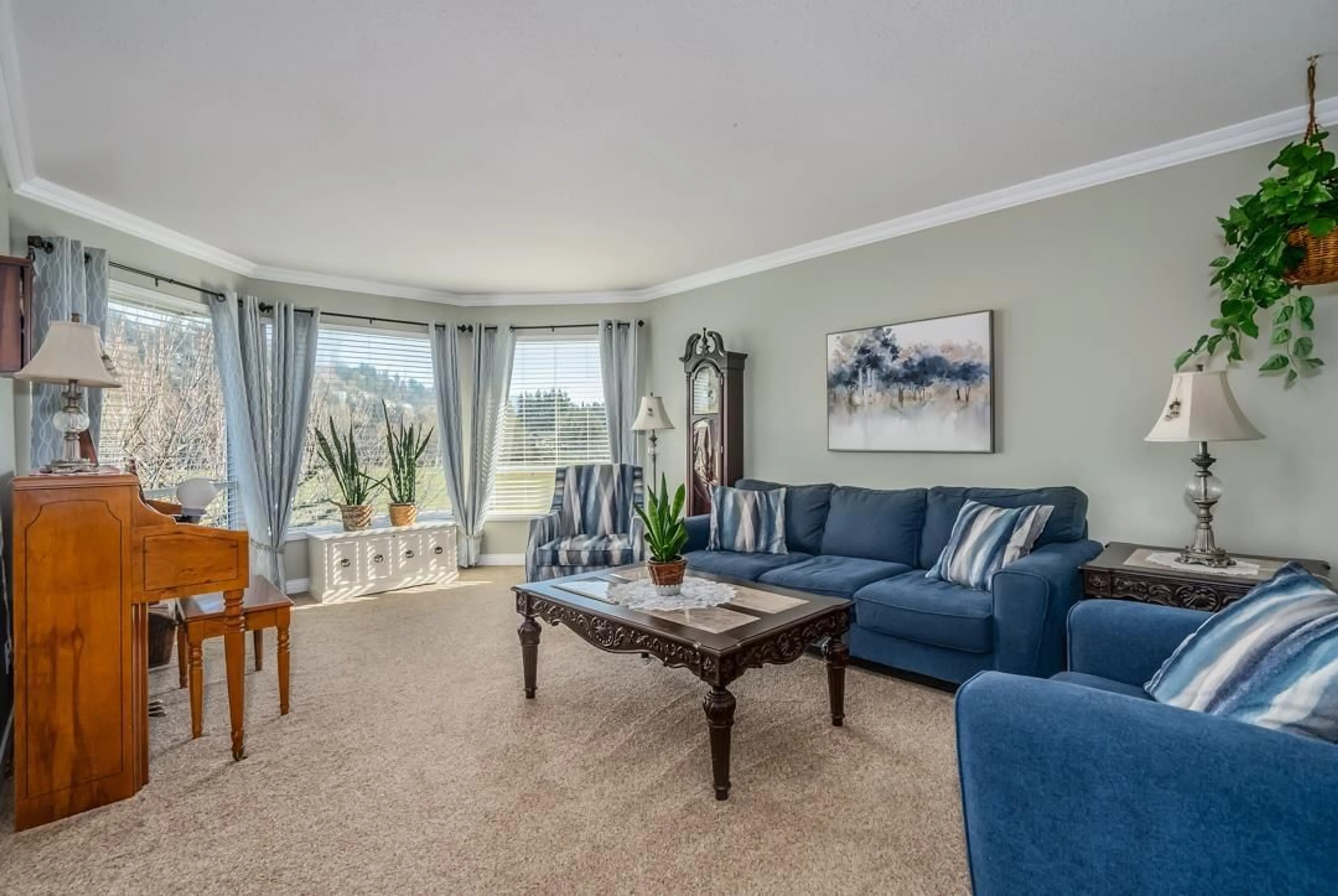 Living room with furniture, unknown for 2649 MCADAM, Abbotsford British Columbia V2S7J4