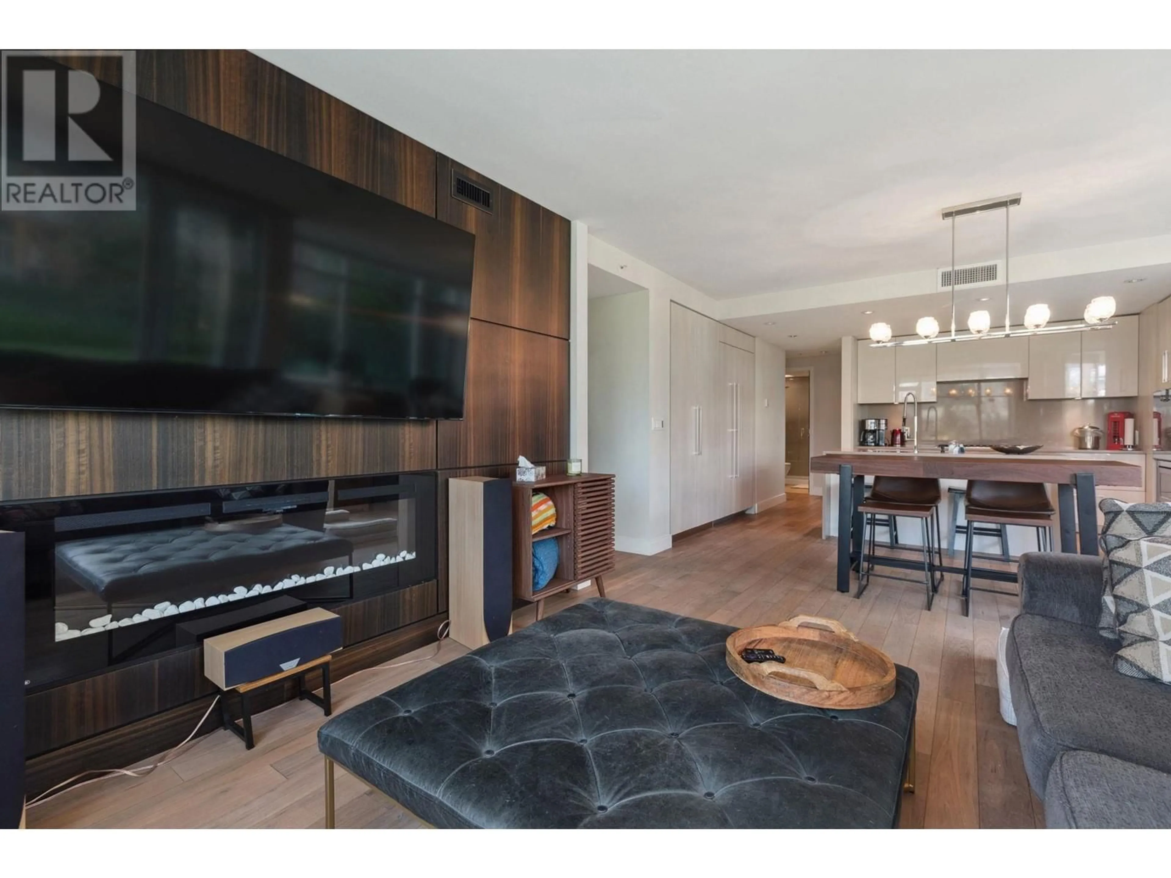 Living room with furniture, wood/laminate floor for 204 210 SALTER STREET, New Westminster British Columbia V3M0J9