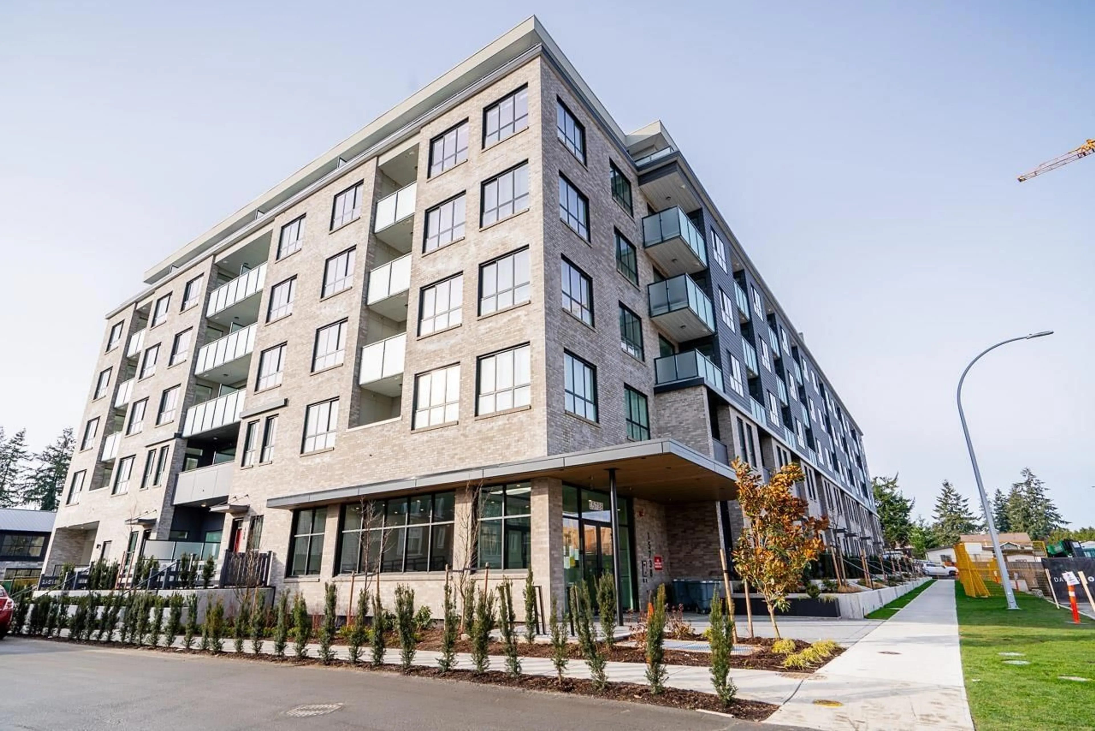 Patio, building for 511 - 15738 85, Surrey British Columbia V4N6Y1