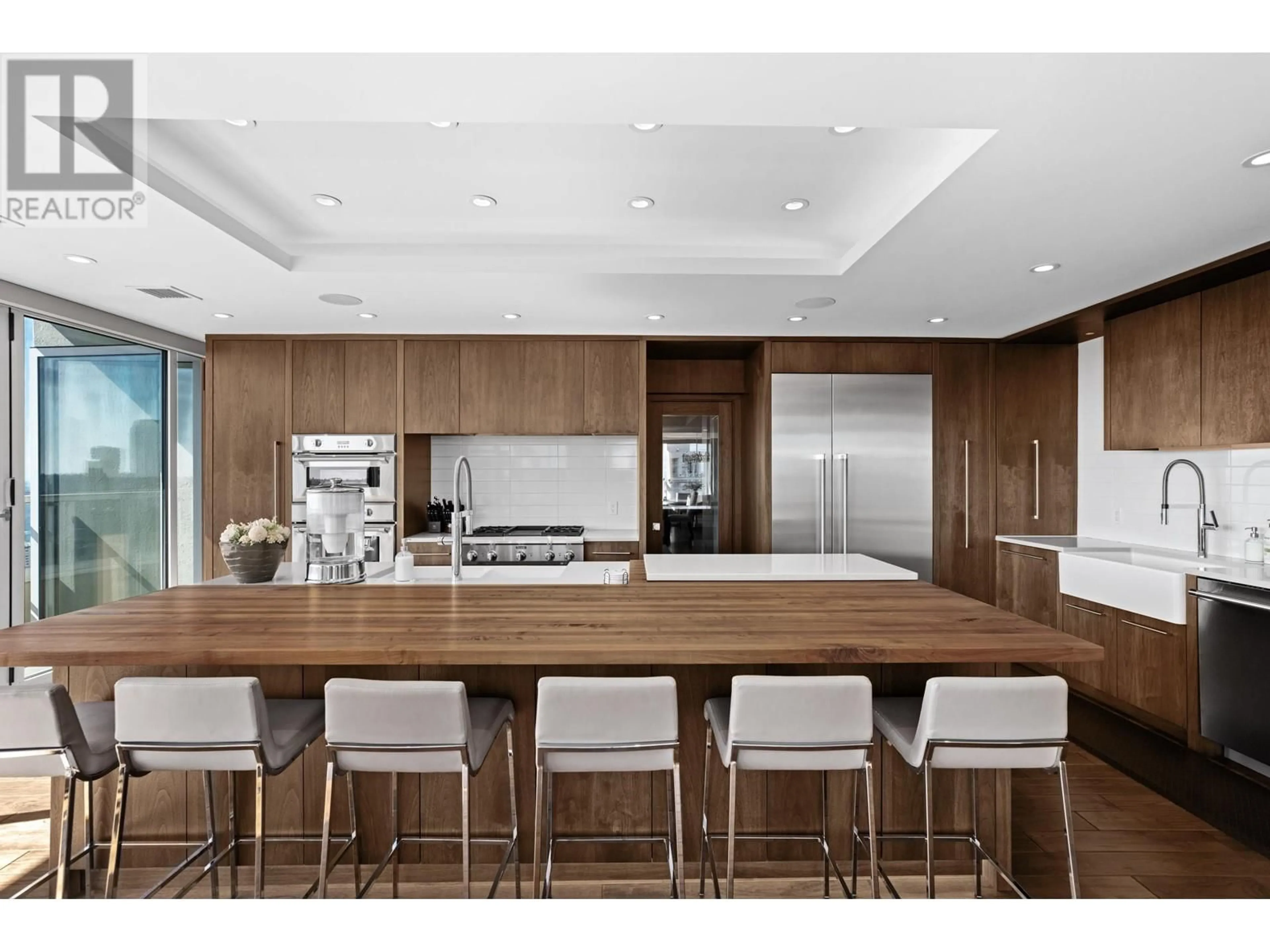 Contemporary kitchen, unknown for 3102 717 JERVIS STREET, Vancouver British Columbia V6E4L5