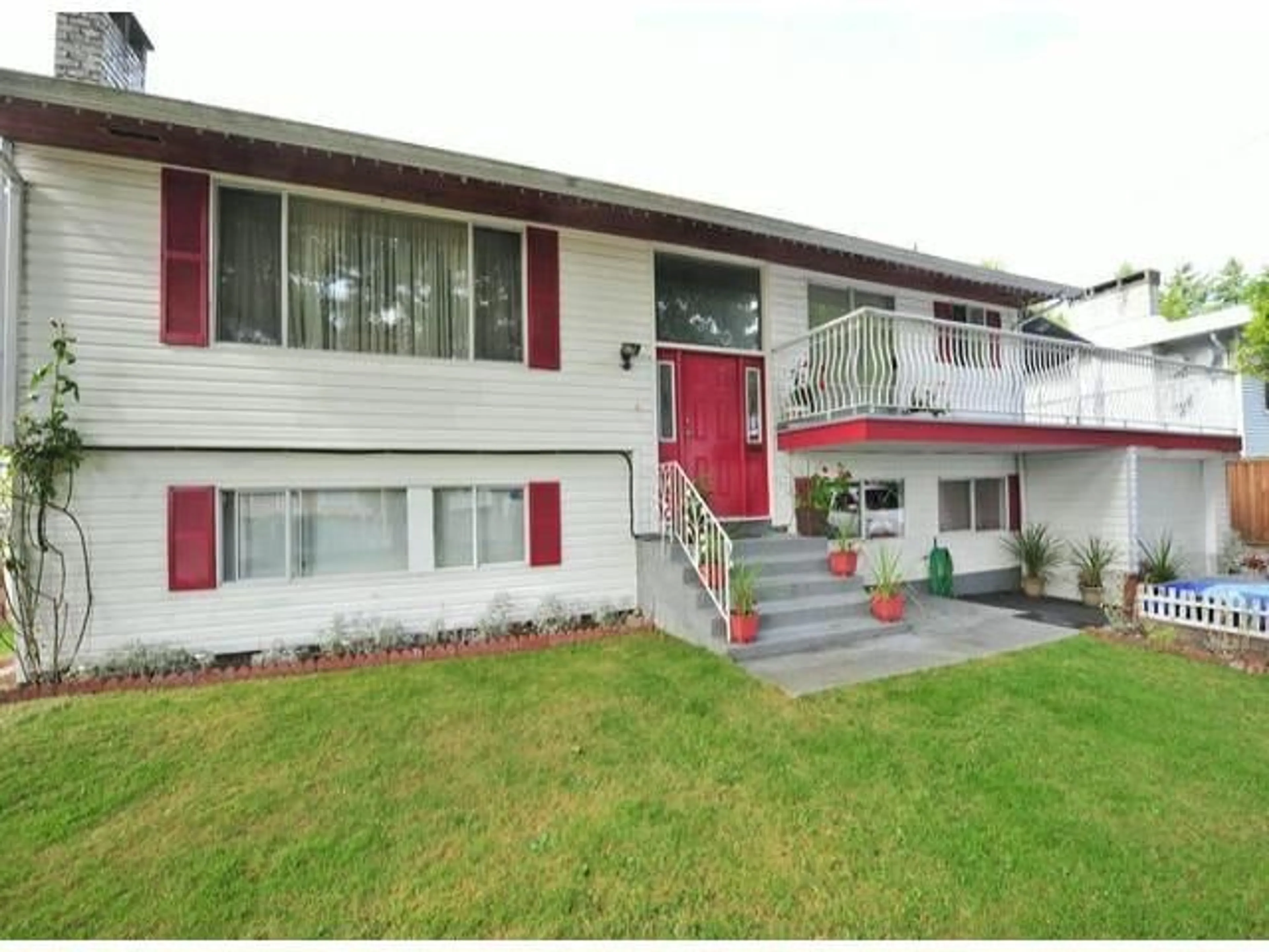 Home with vinyl exterior material, street for 7633 119A STREET, Delta British Columbia V4C6N5