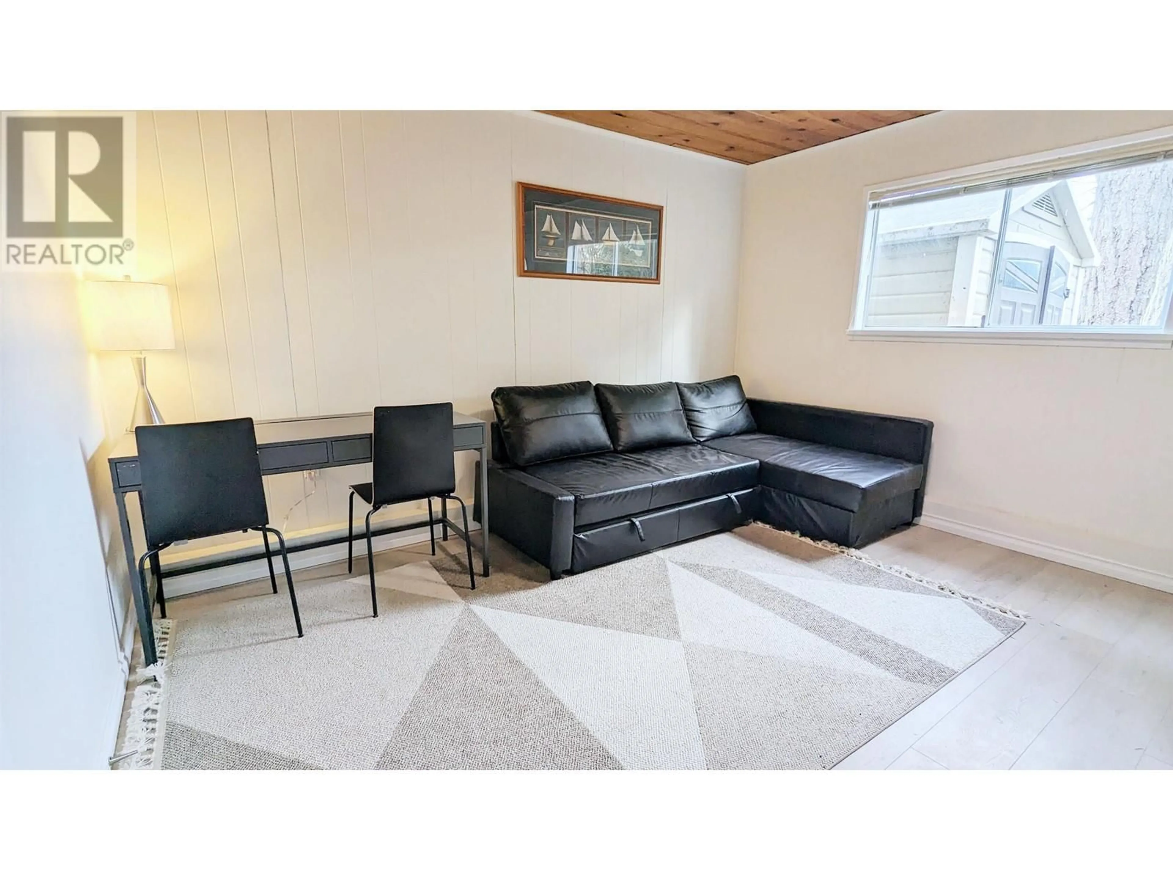 Living room with furniture, unknown for 350 52A STREET, Delta British Columbia V4M2Z9