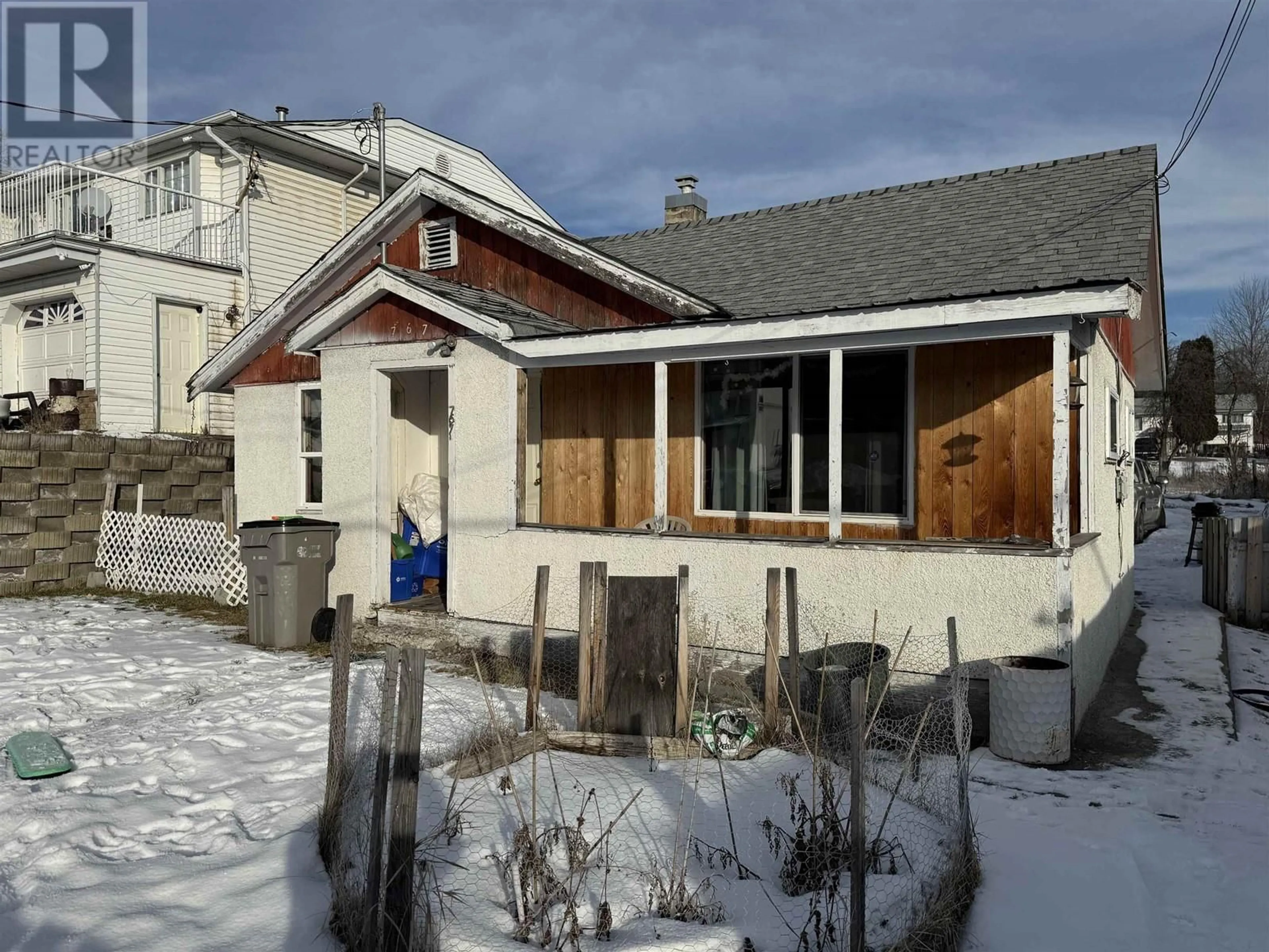 A pic from outside/outdoor area/front of a property/back of a property/a pic from drone, street for 767 AVISON AVENUE, Quesnel British Columbia V2J1G7