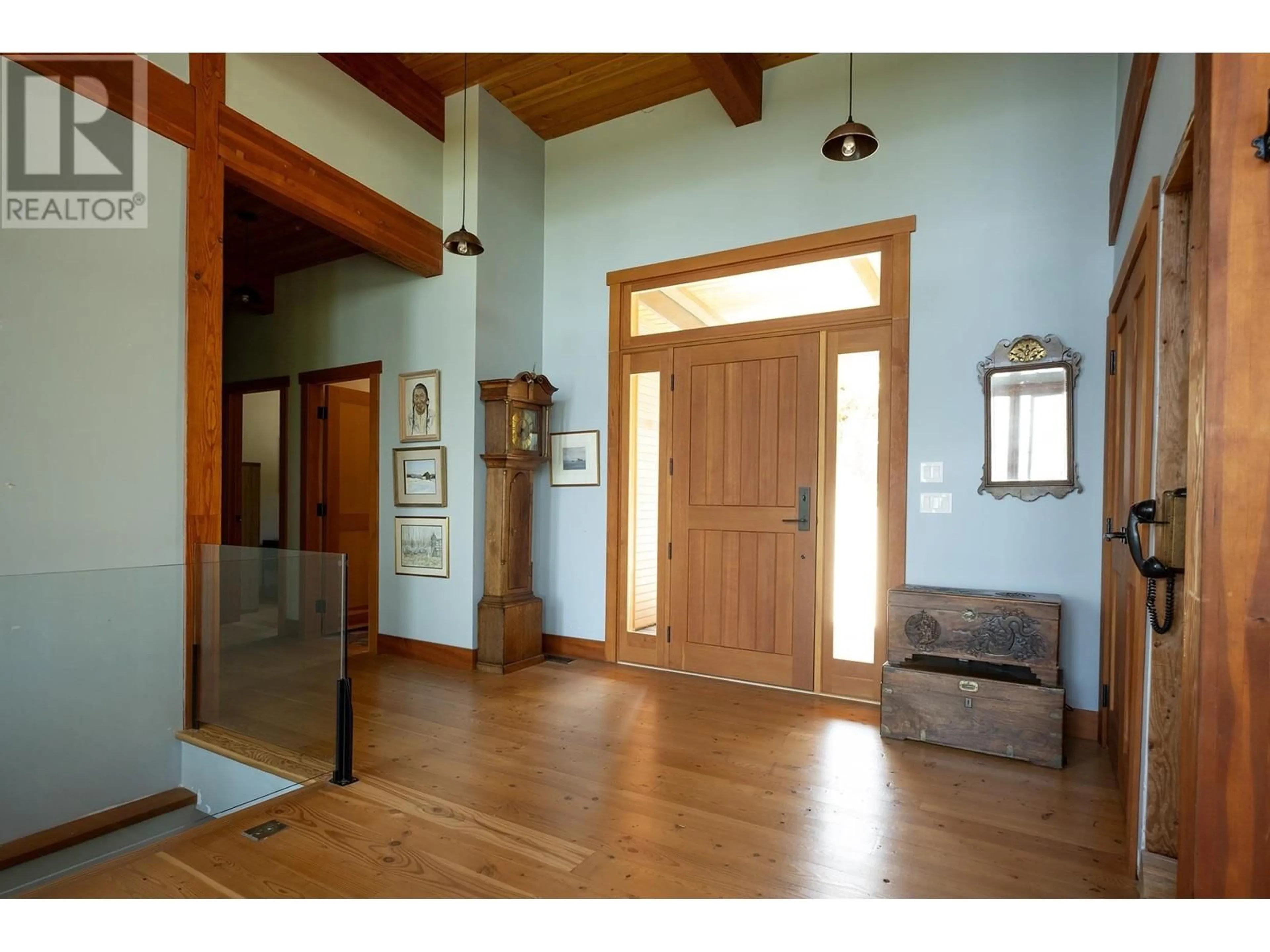 Indoor foyer for 6290 MAPLE ROAD, Egmont British Columbia V0N1N0