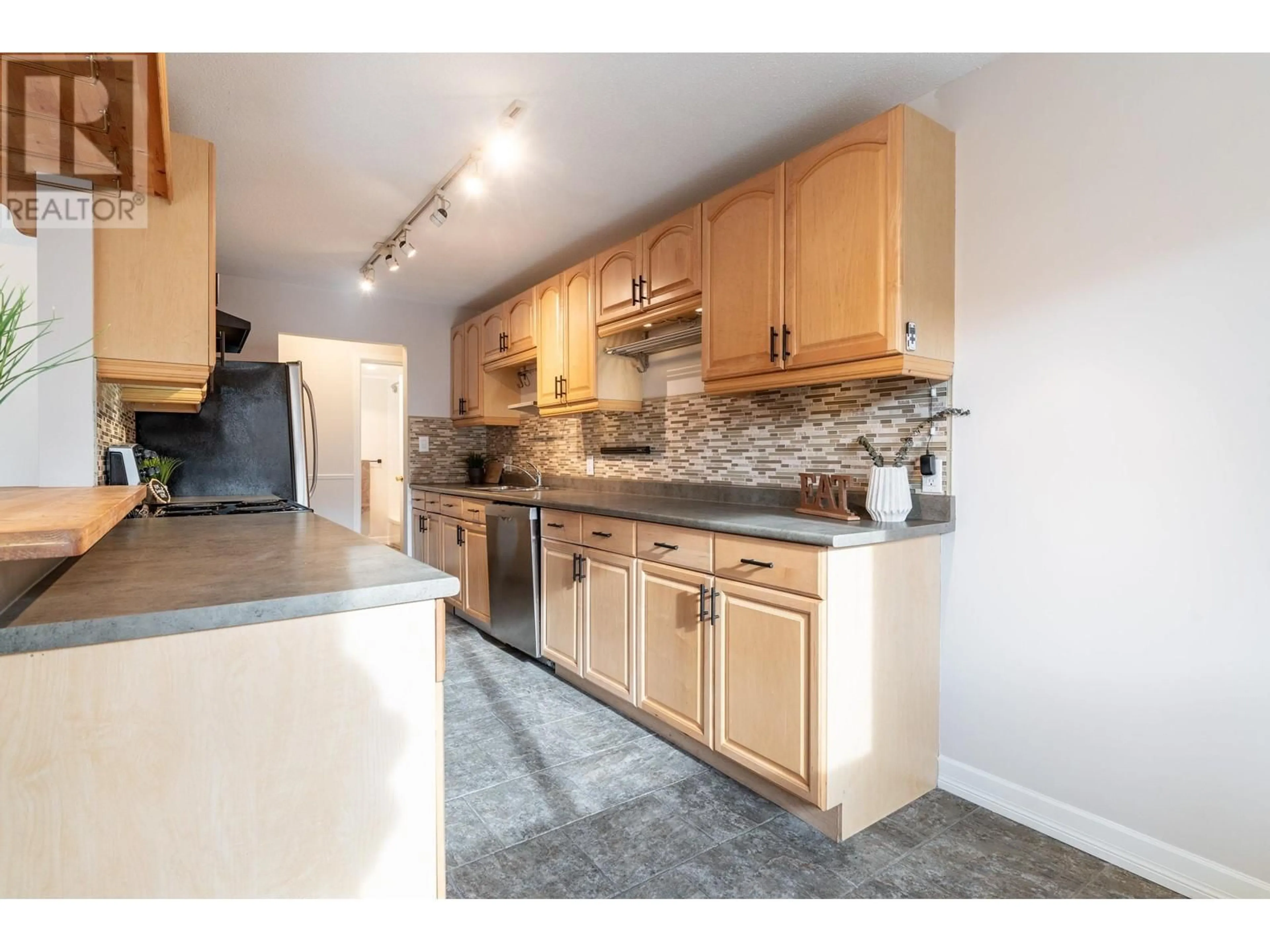Unknown for 59 - 928 PREMIER STREET, North Vancouver British Columbia V7J2H1