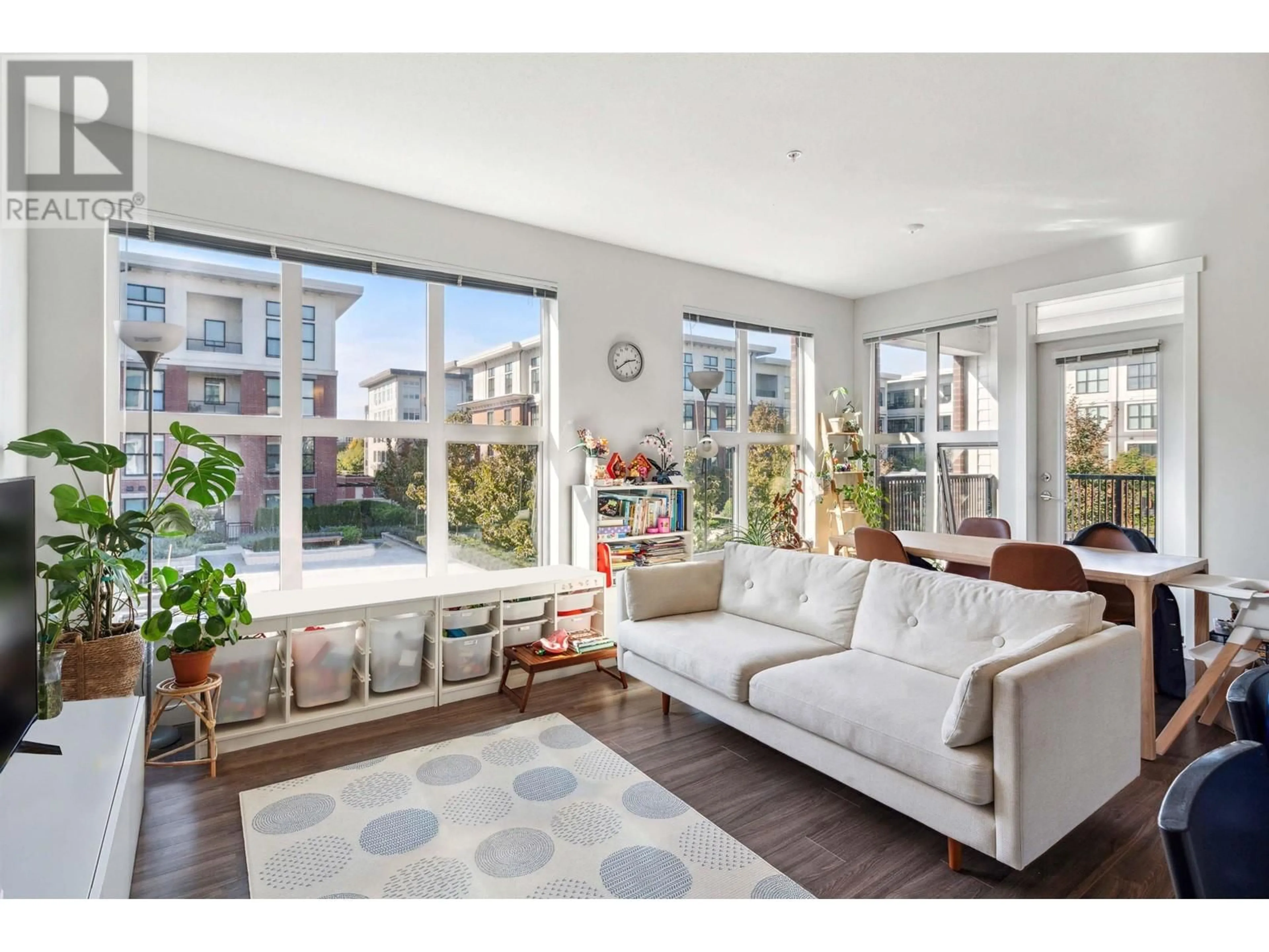 Living room with furniture, unknown for 226 9551 ALEXANDRA ROAD, Richmond British Columbia V6X0S6