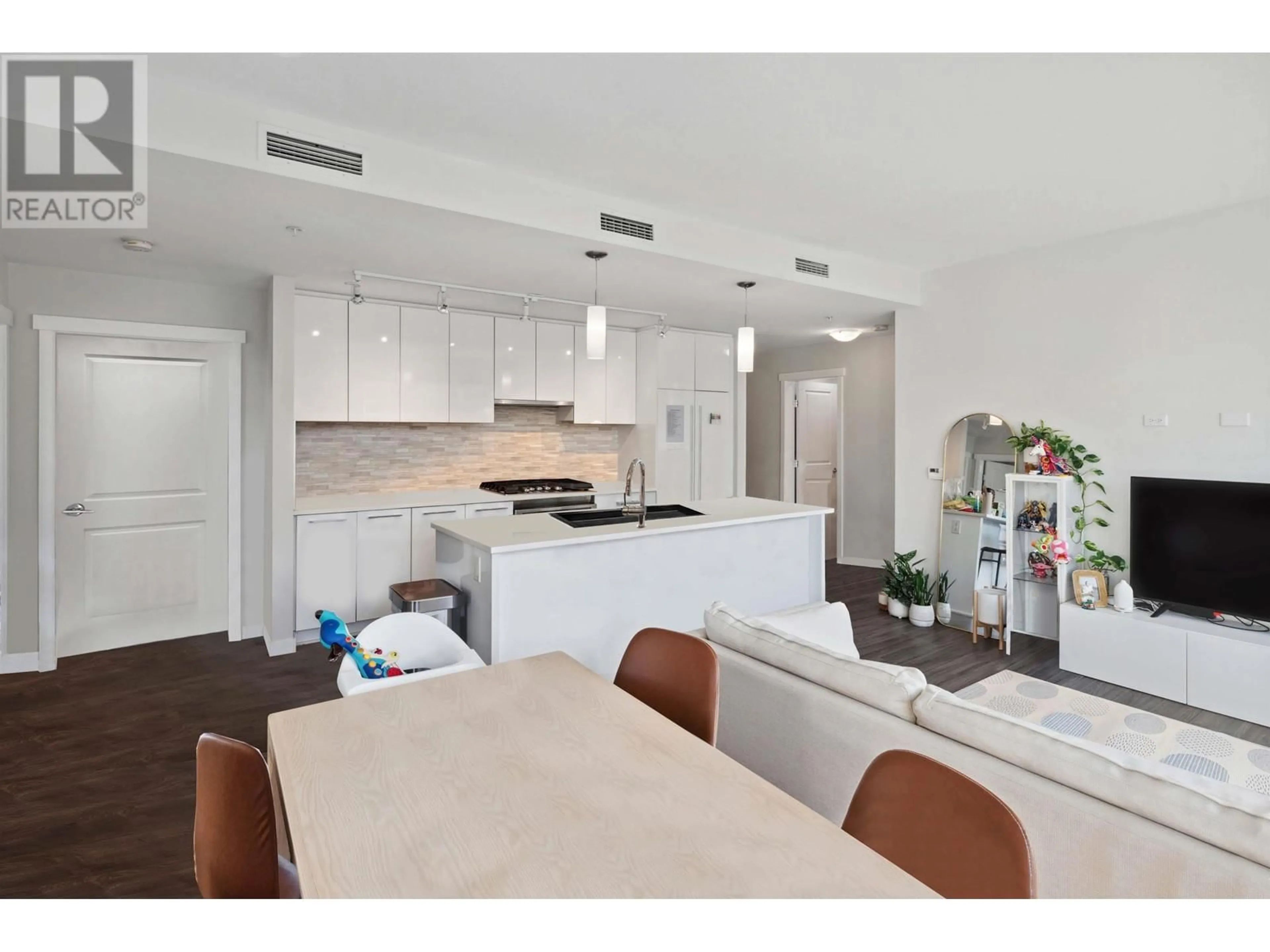 Open concept kitchen, unknown for 226 9551 ALEXANDRA ROAD, Richmond British Columbia V6X0S6