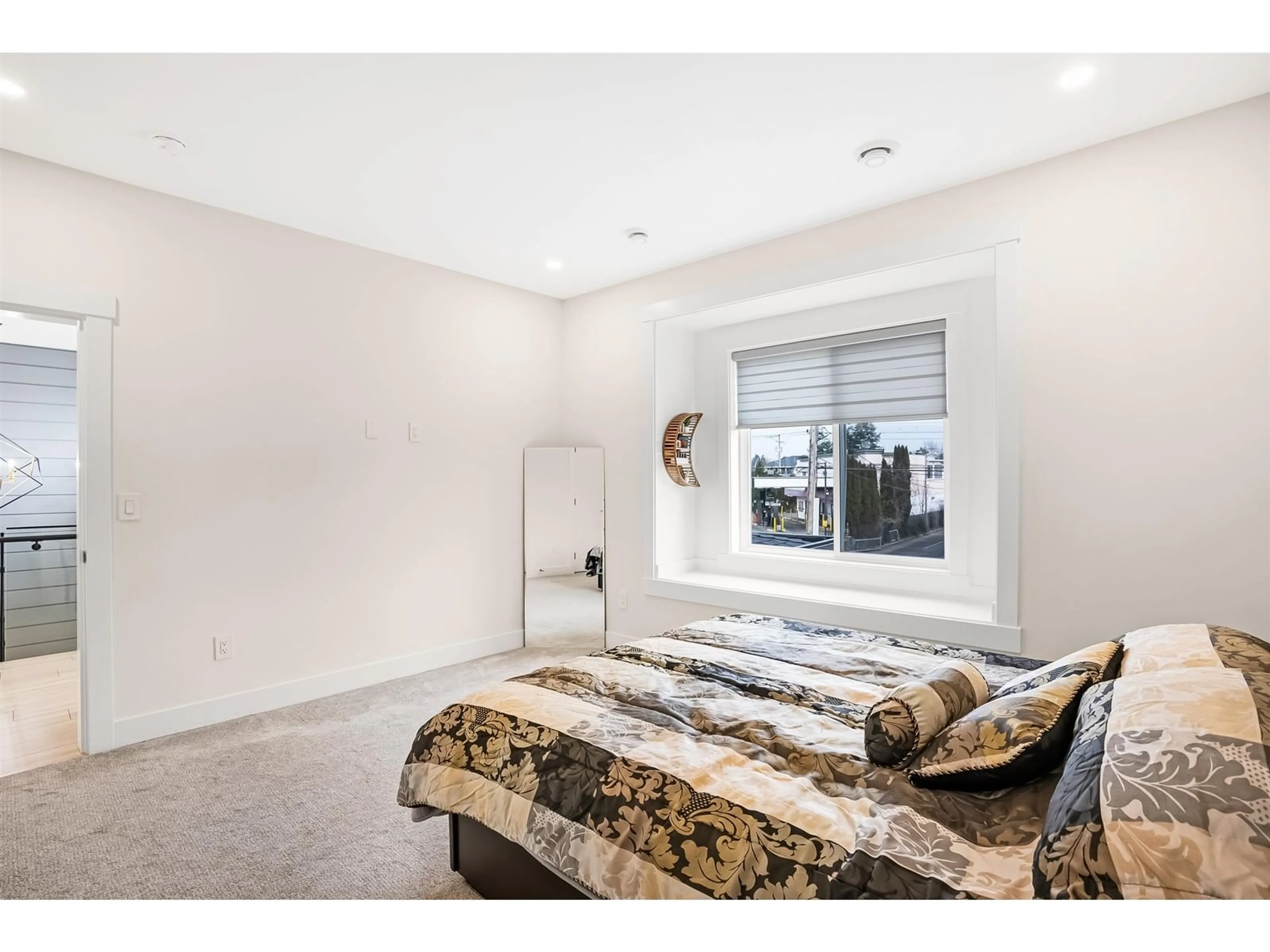 A pic of a room for 5981 184, Surrey British Columbia V3S4N2