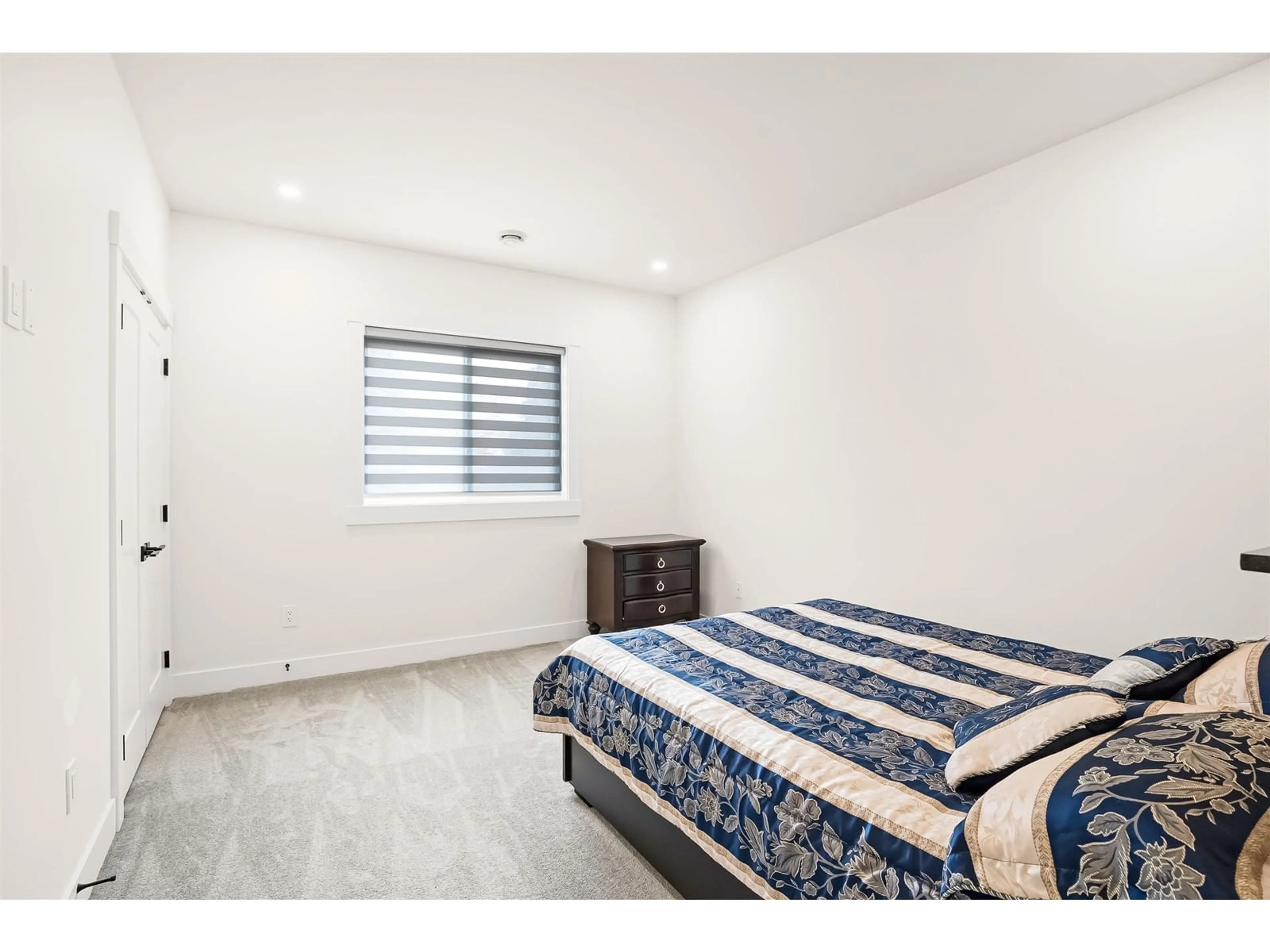 Bedroom with bed, unknown for 5981 184, Surrey British Columbia V3S4N2