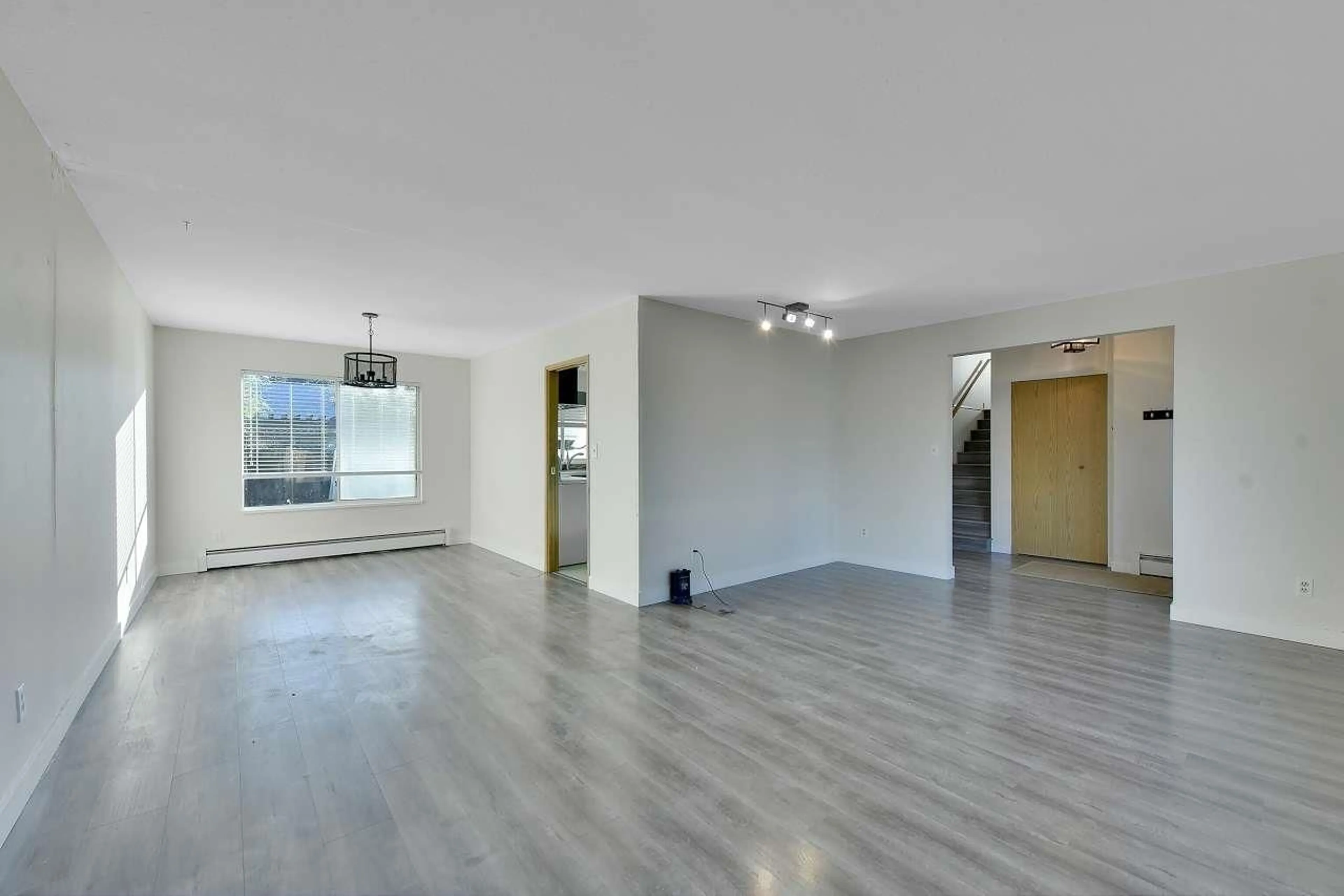 A pic of a room for 1814 141A STREET, Surrey British Columbia V4A6X9