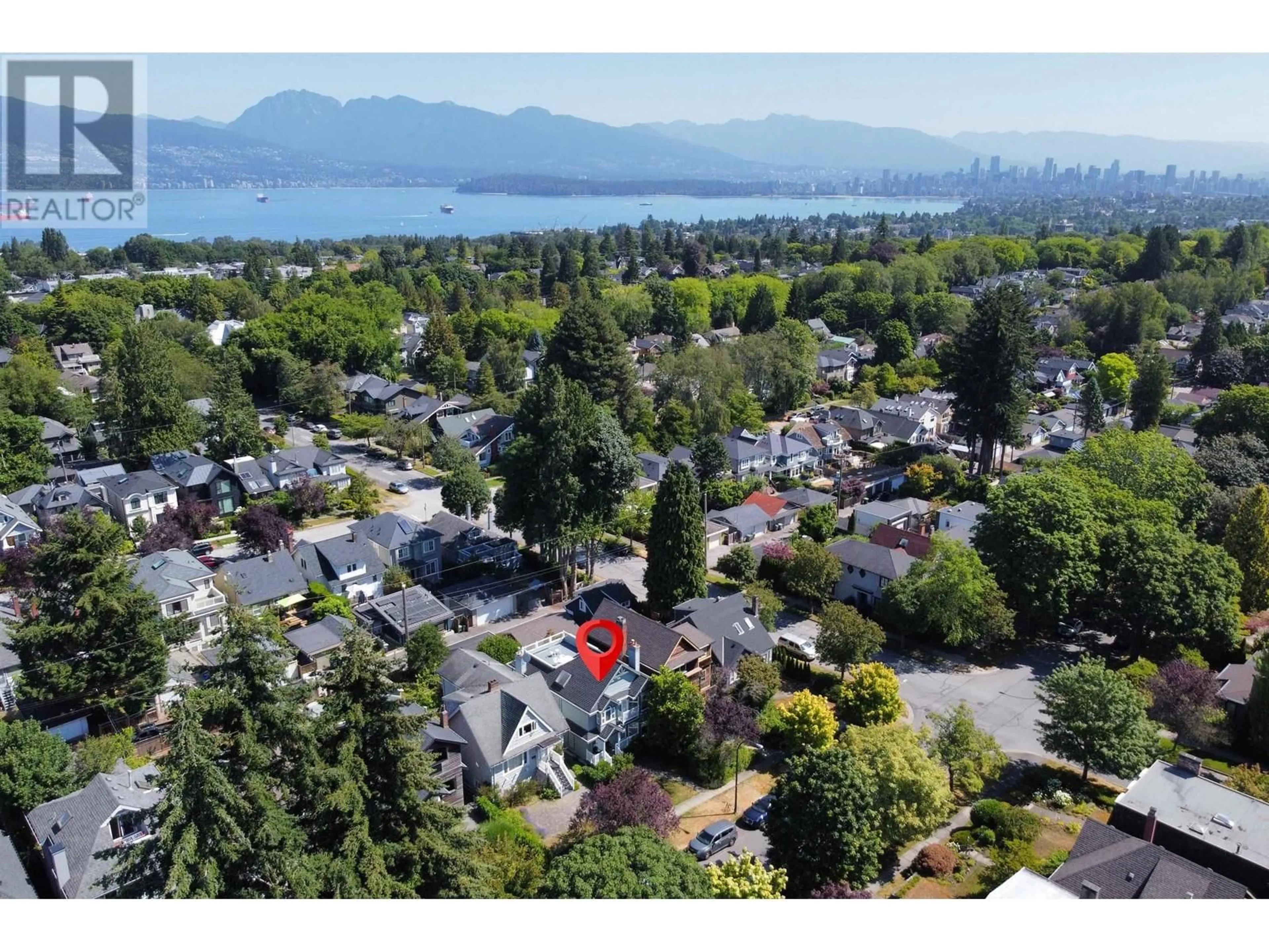 A pic from outside/outdoor area/front of a property/back of a property/a pic from drone, unknown for 4415 W 15TH AVENUE, Vancouver British Columbia V6R3B1