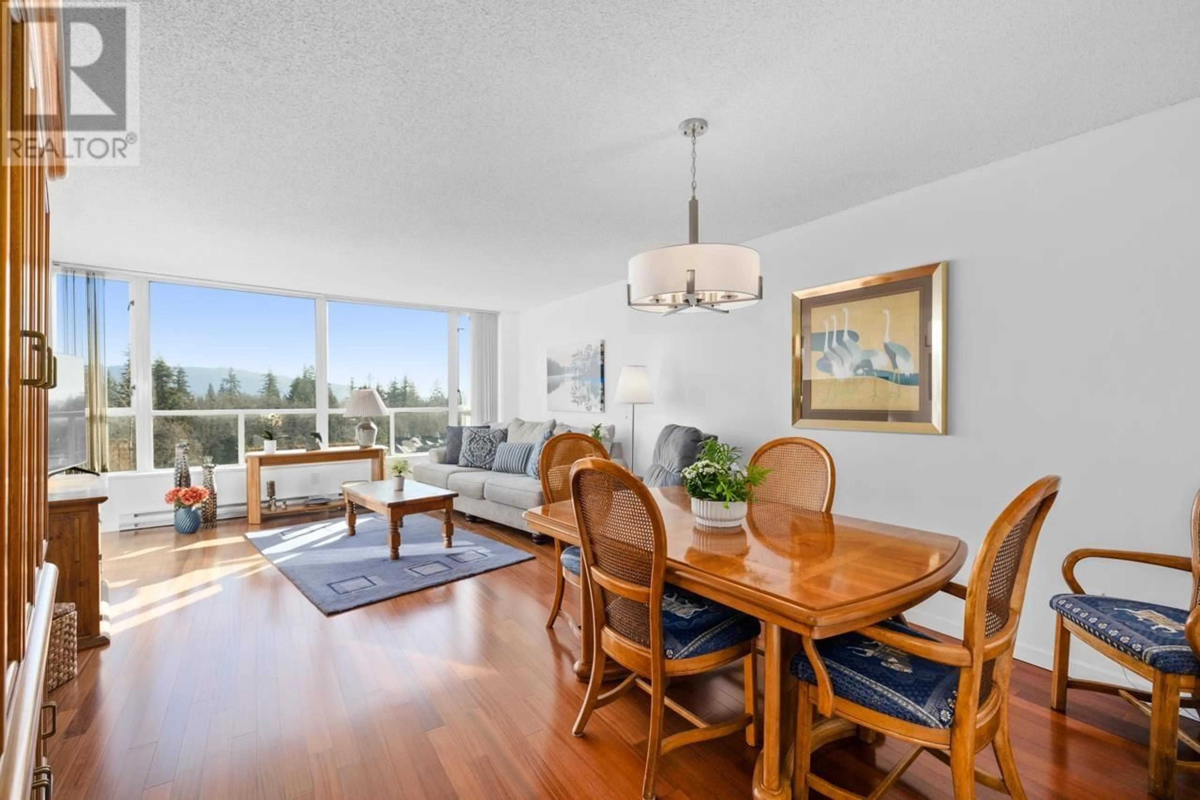 Dining room, wood/laminate floor for 907 - 995 ROCHE POINT DRIVE, North Vancouver British Columbia V7H2X4