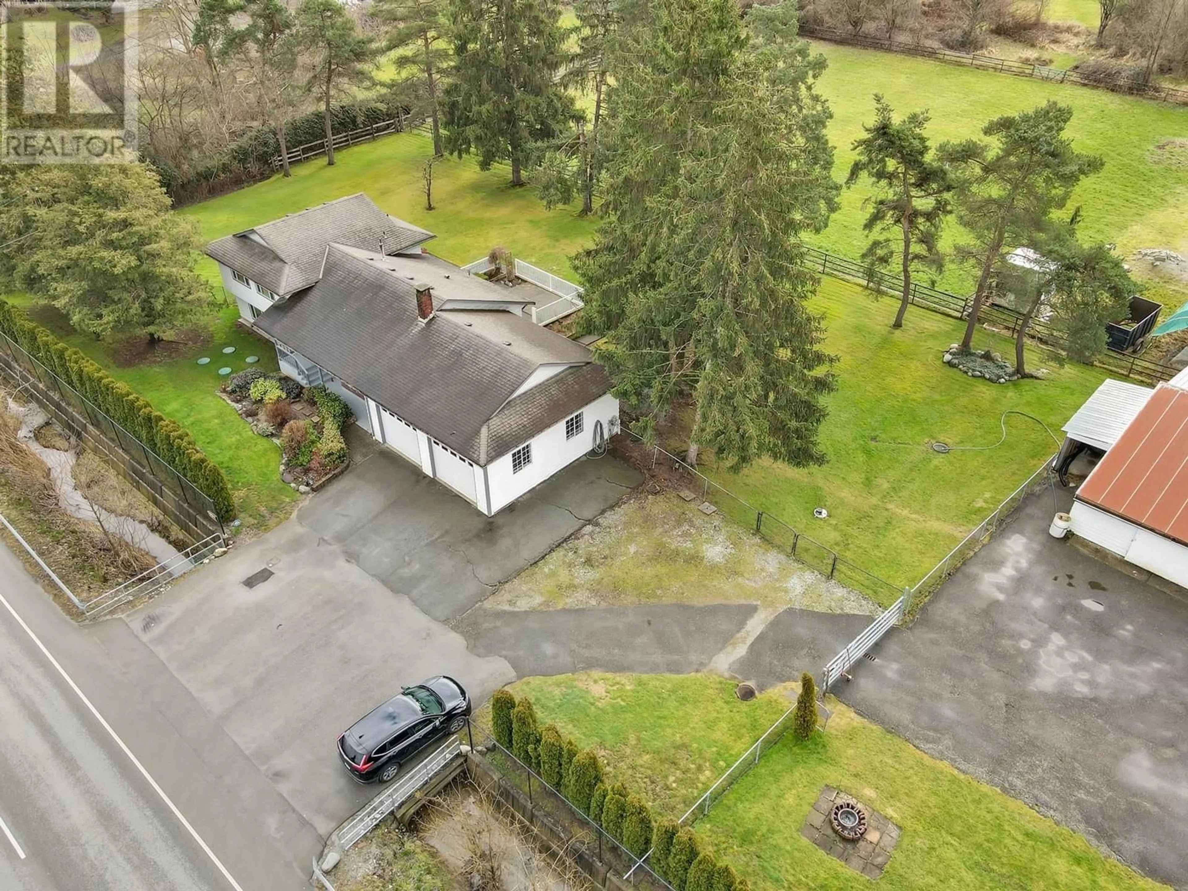 A pic from outside/outdoor area/front of a property/back of a property/a pic from drone, street for 21640 128 AVENUE, Maple Ridge British Columbia V4R2R1