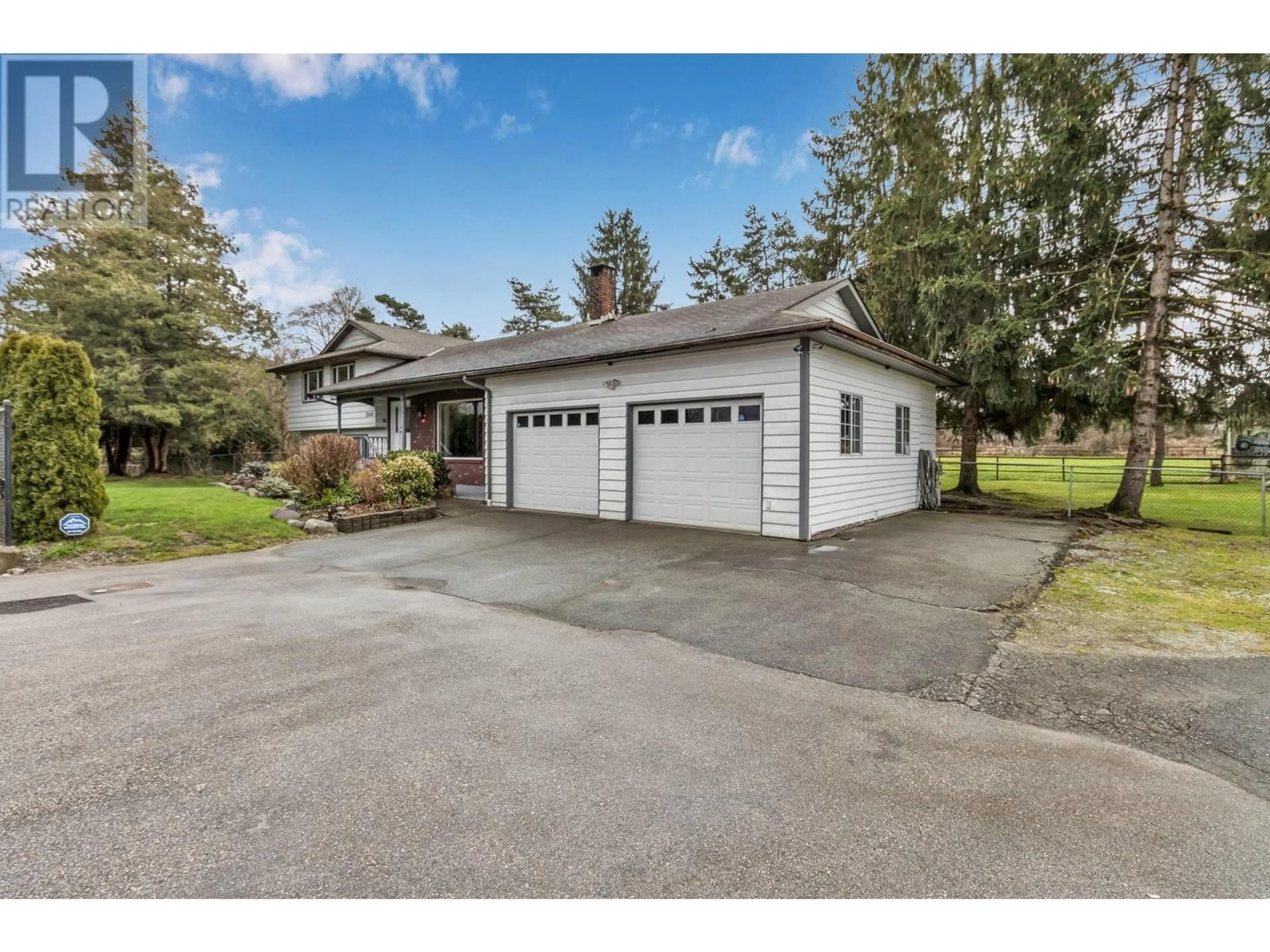 Indoor garage for 21640 128 AVENUE, Maple Ridge British Columbia V4R2R1