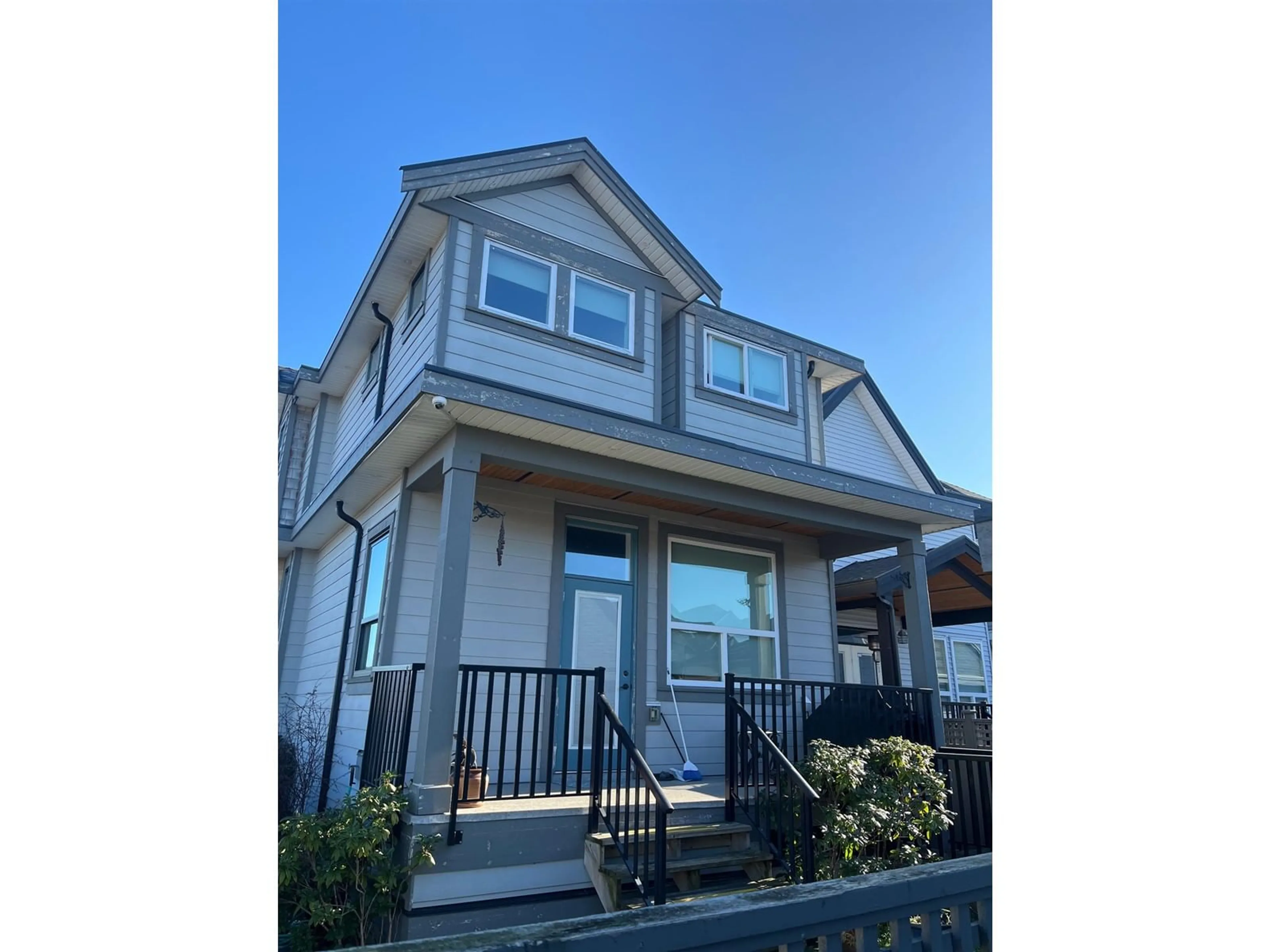Open concept kitchen, unknown for 7299 194A, Surrey British Columbia V4N6K1