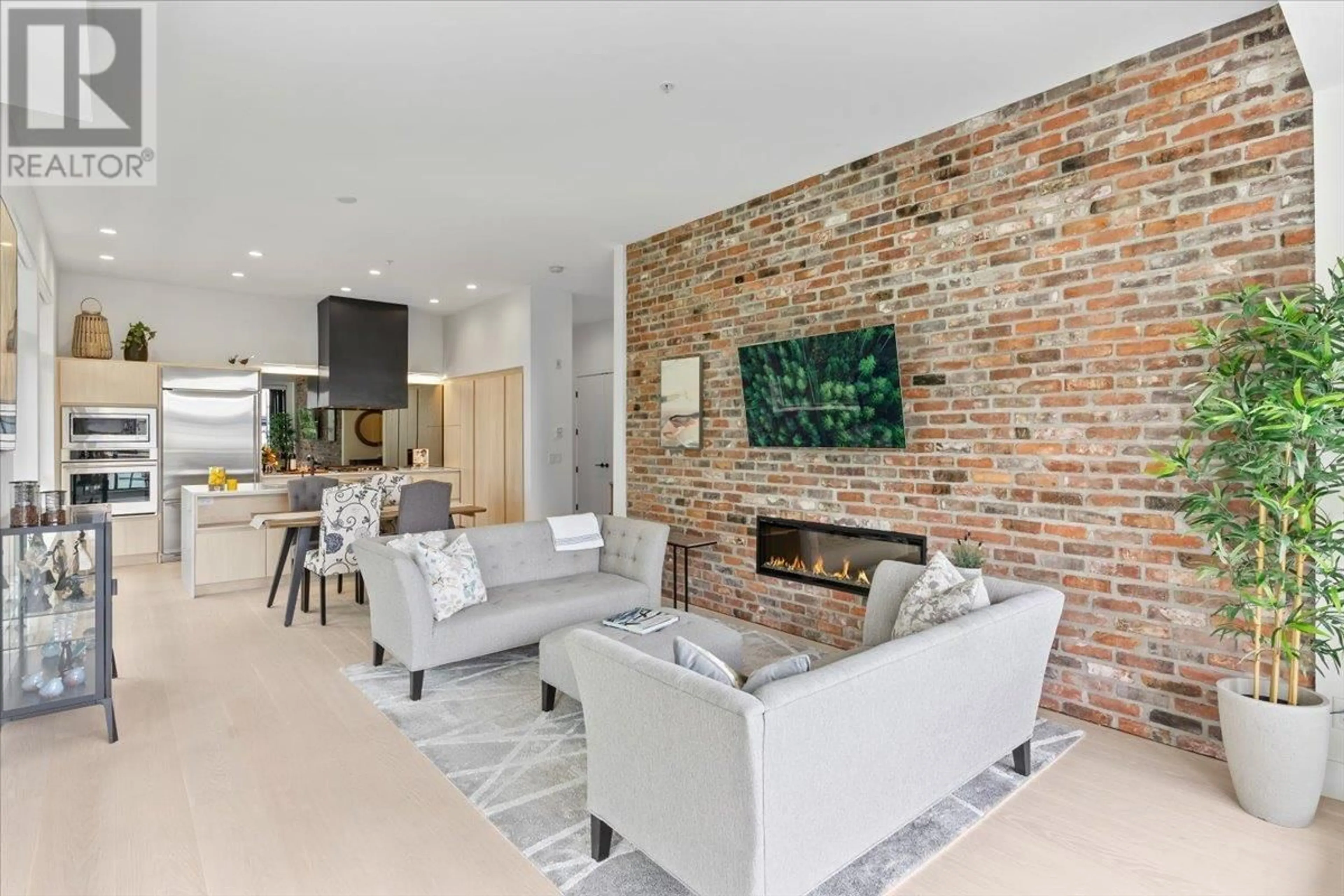 Living room with furniture, ceramic/tile floor for 413 300 SALTER STREET, New Westminster British Columbia V3M0L9