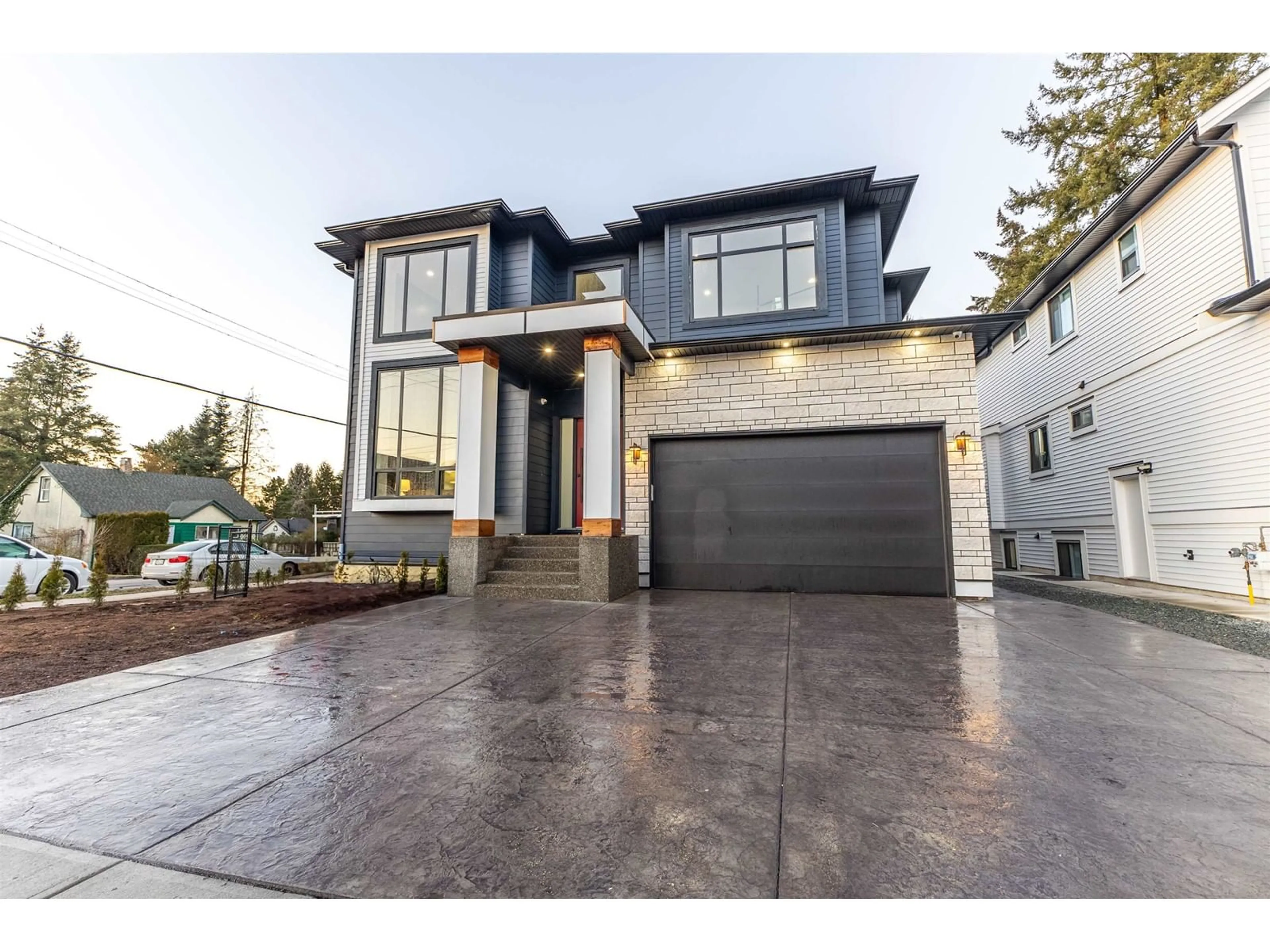 Home with brick exterior material, street for 33971 WALNUT, Abbotsford British Columbia V2S3Z1