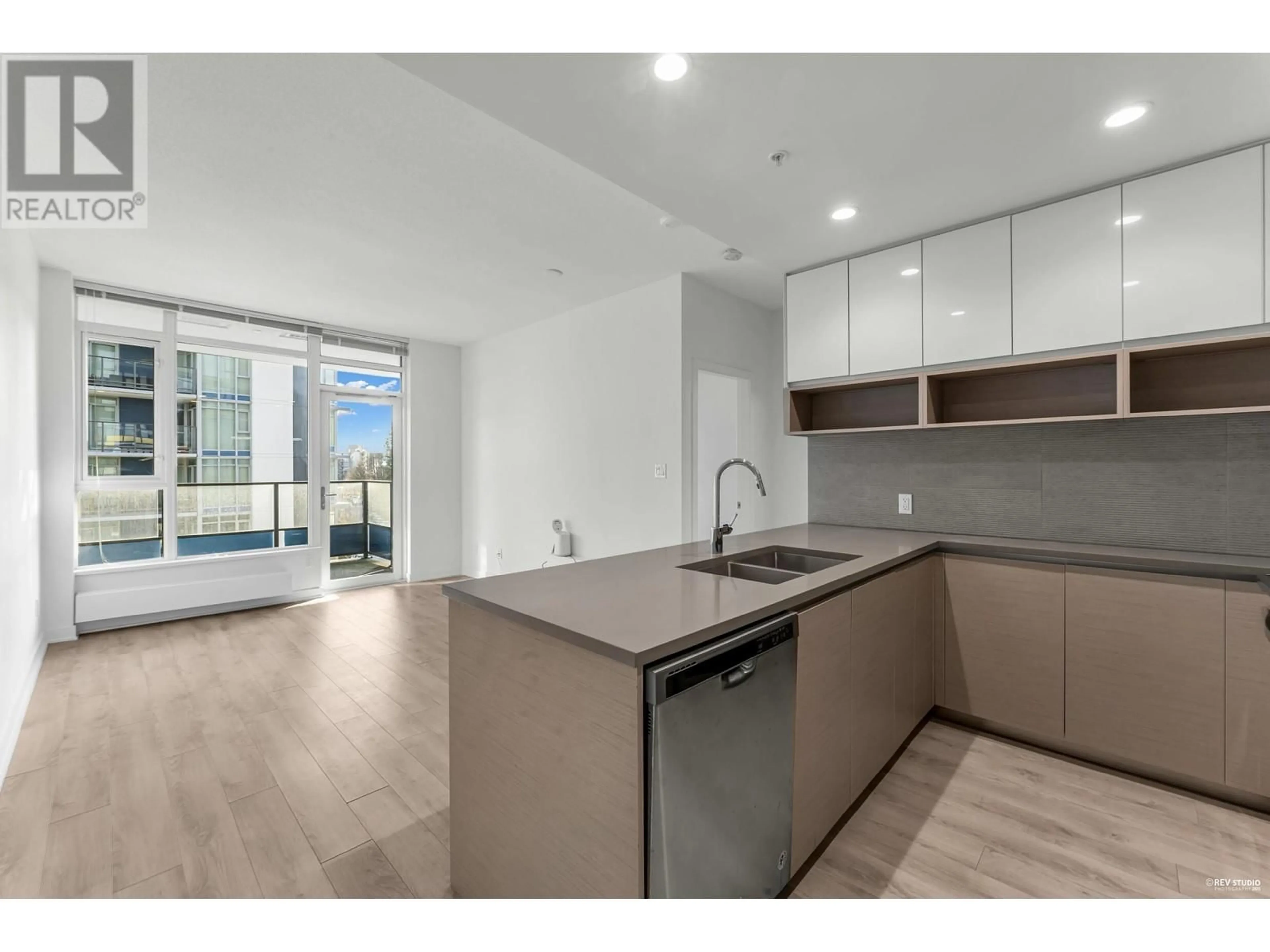 Open concept kitchen, unknown for 501 8850 UNIVERSITY CRESCENT, Burnaby British Columbia V5A4Y8