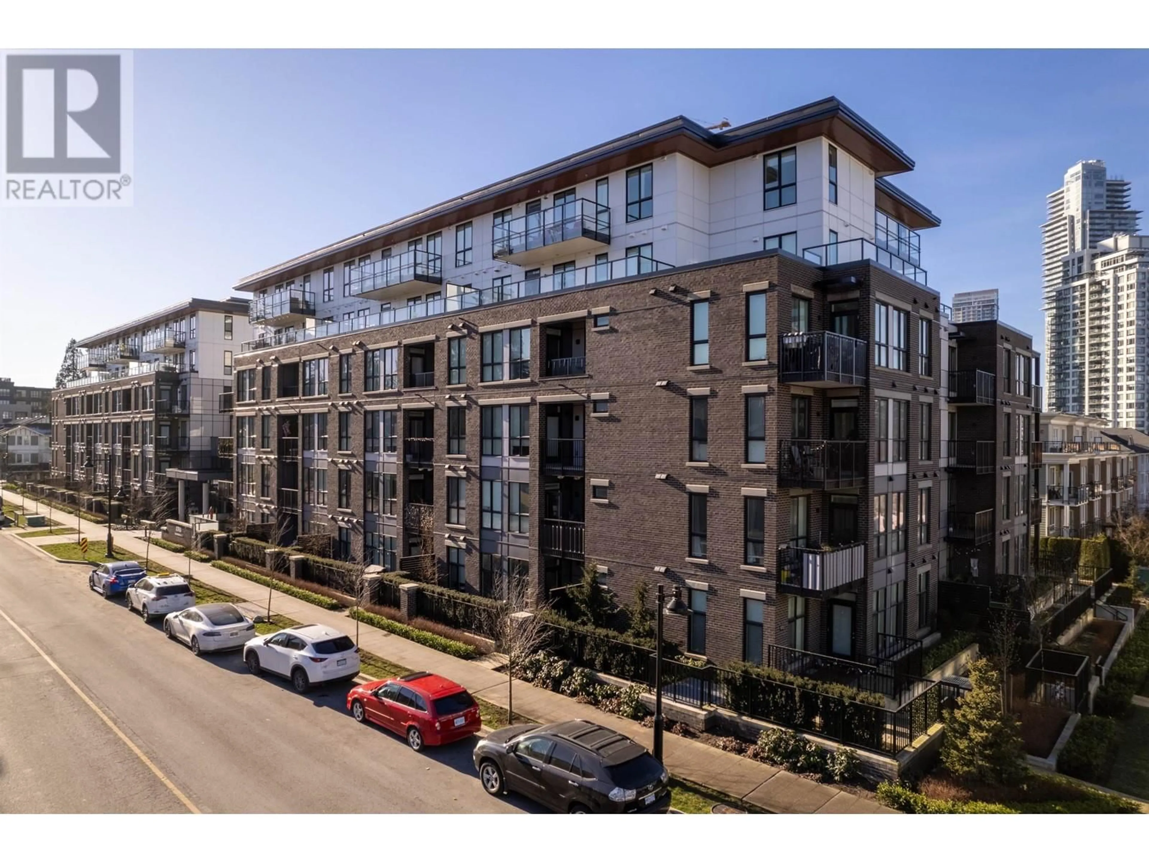 A pic from outside/outdoor area/front of a property/back of a property/a pic from drone, street for 413 - 750 DOGWOOD STREET, Coquitlam British Columbia V3J4B7