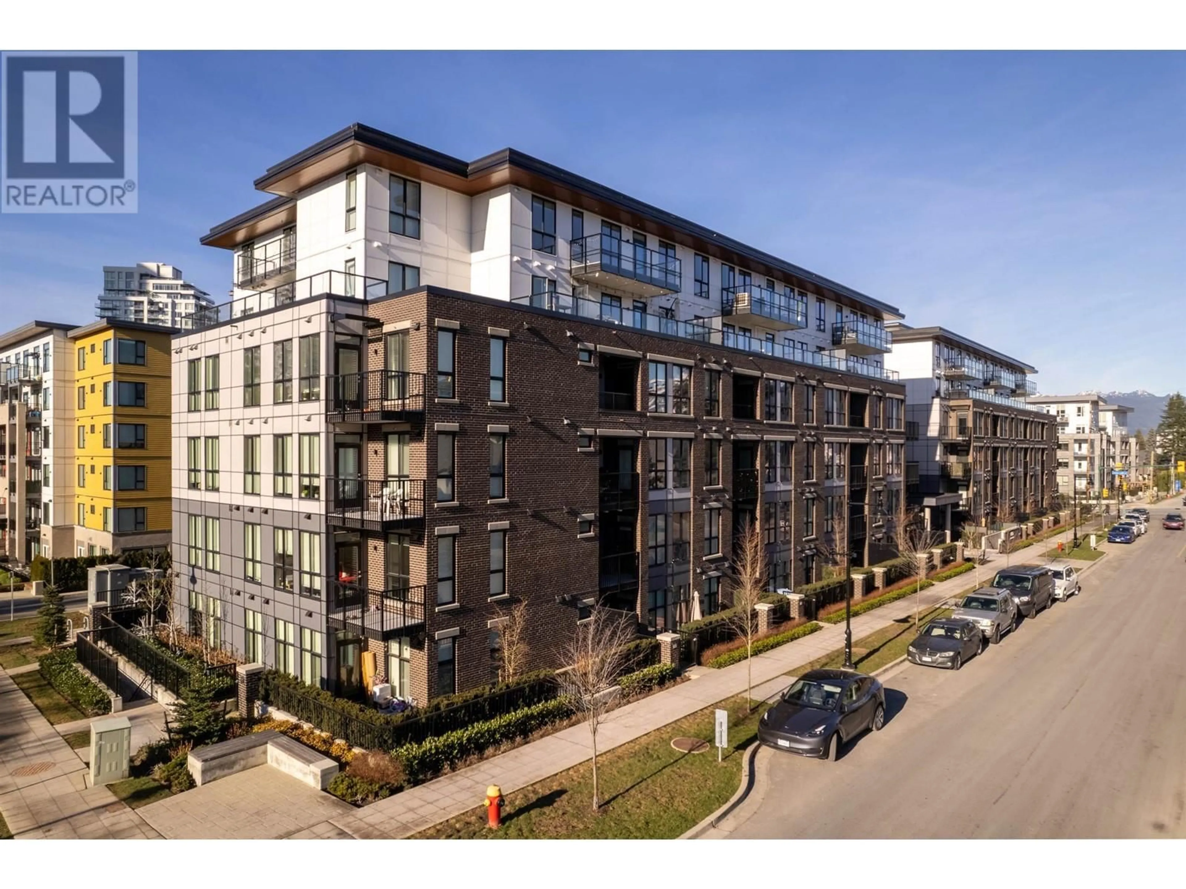 A pic from outside/outdoor area/front of a property/back of a property/a pic from drone, unknown for 413 - 750 DOGWOOD STREET, Coquitlam British Columbia V3J4B7