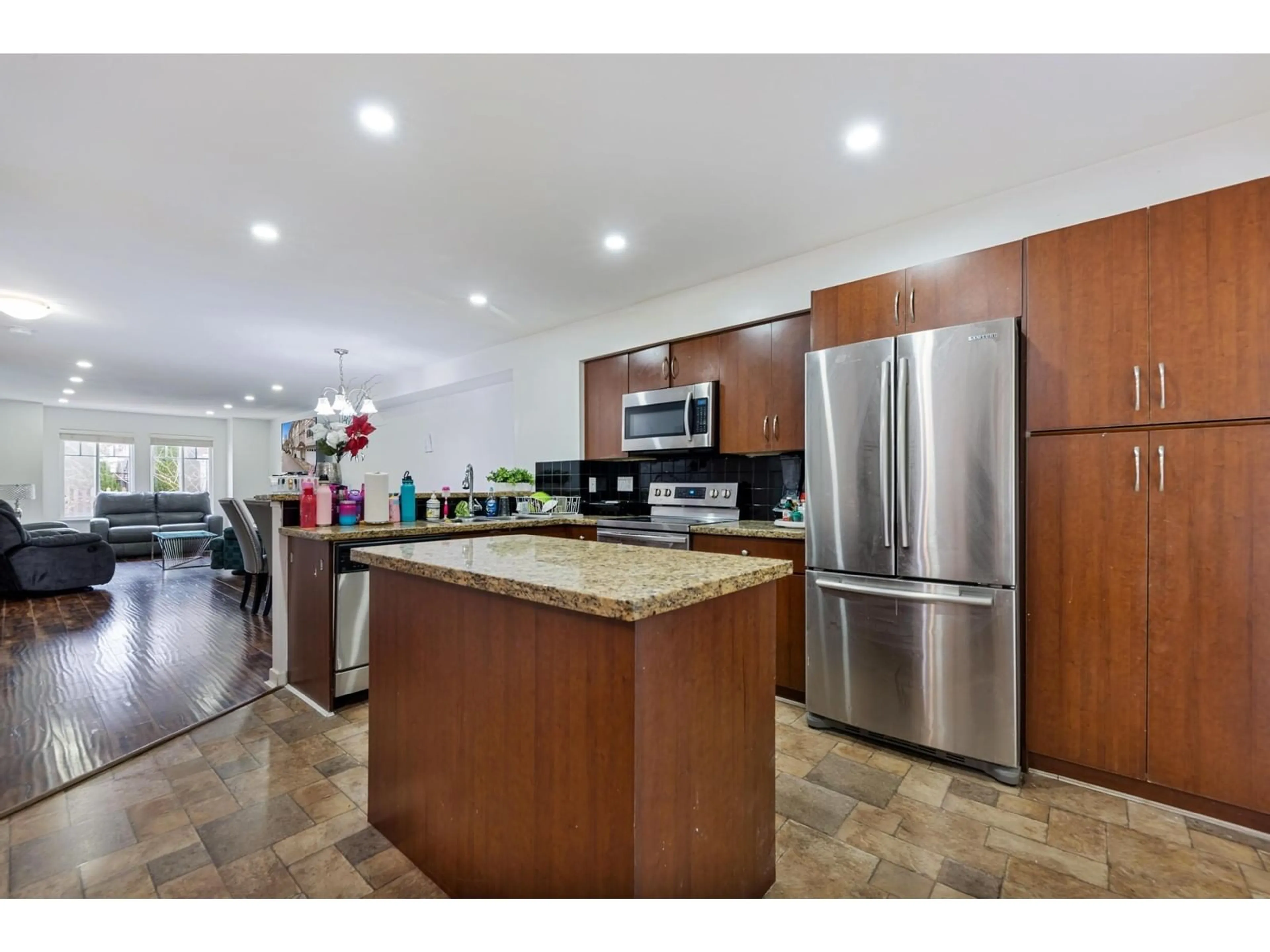 Open concept kitchen, unknown for 96 12711 64 AVENUE, Surrey British Columbia V3W1X1