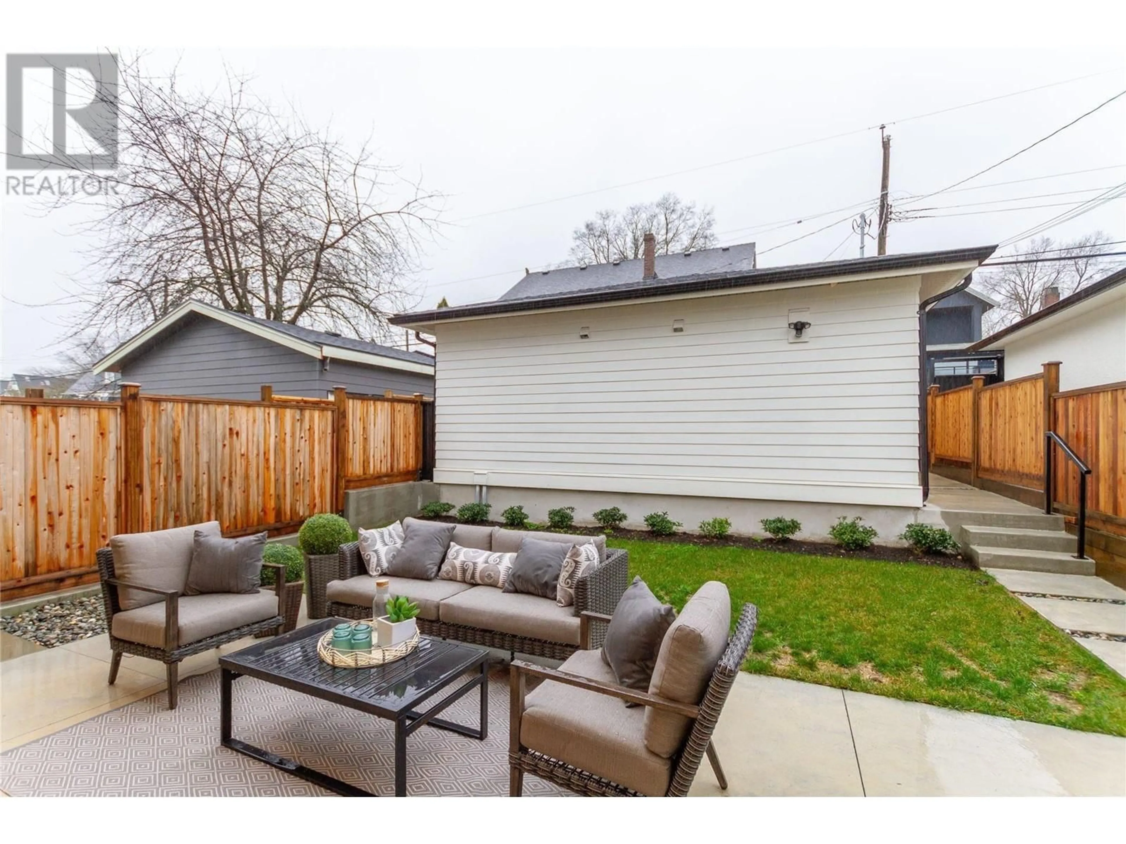 Patio, street for 2 1982 VENABLES STREET, Vancouver British Columbia V5L2H8