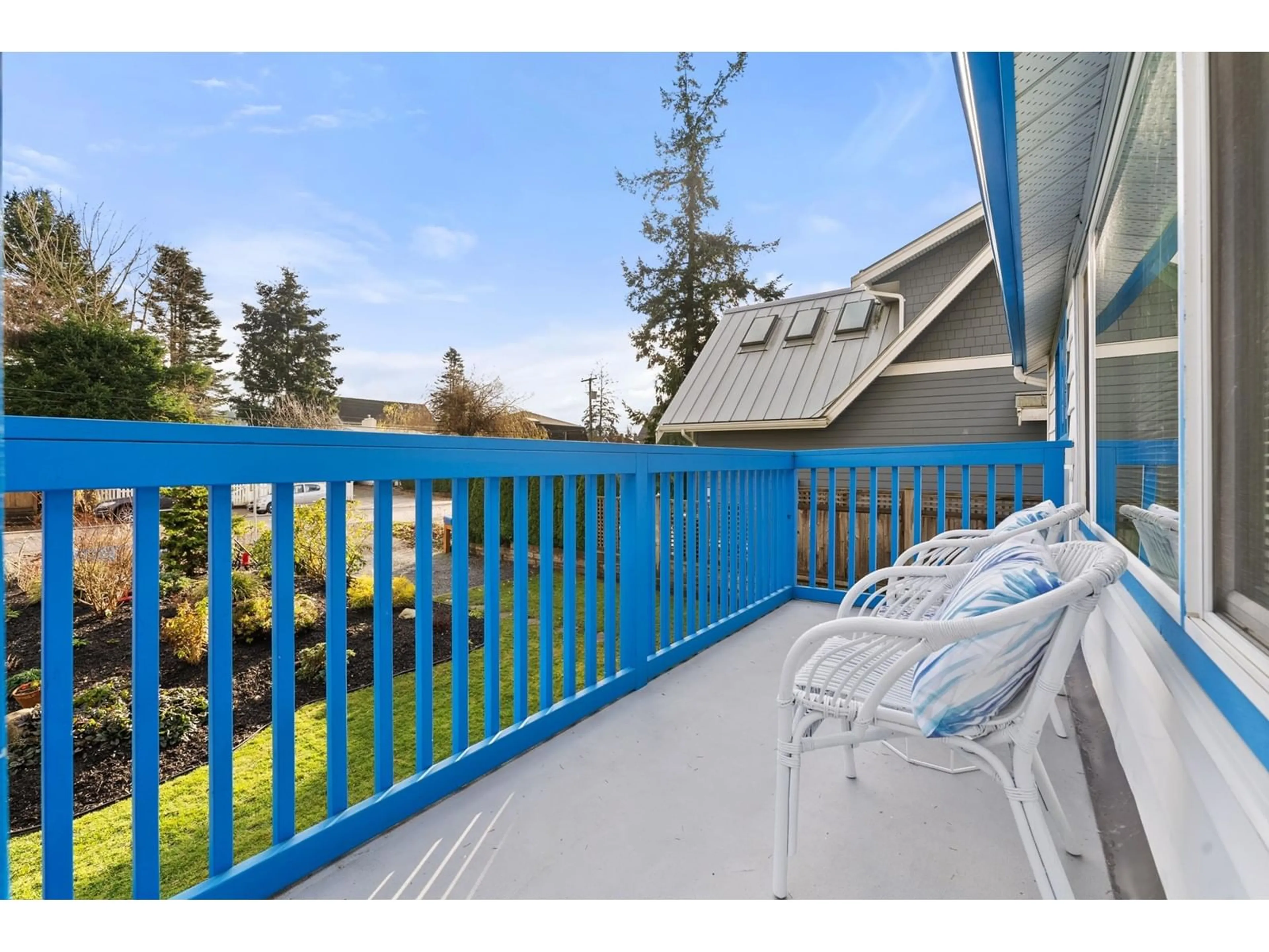 Patio, water/lake/river/ocean view for 3009 MCBRIDE AVENUE, Surrey British Columbia V4A3G5