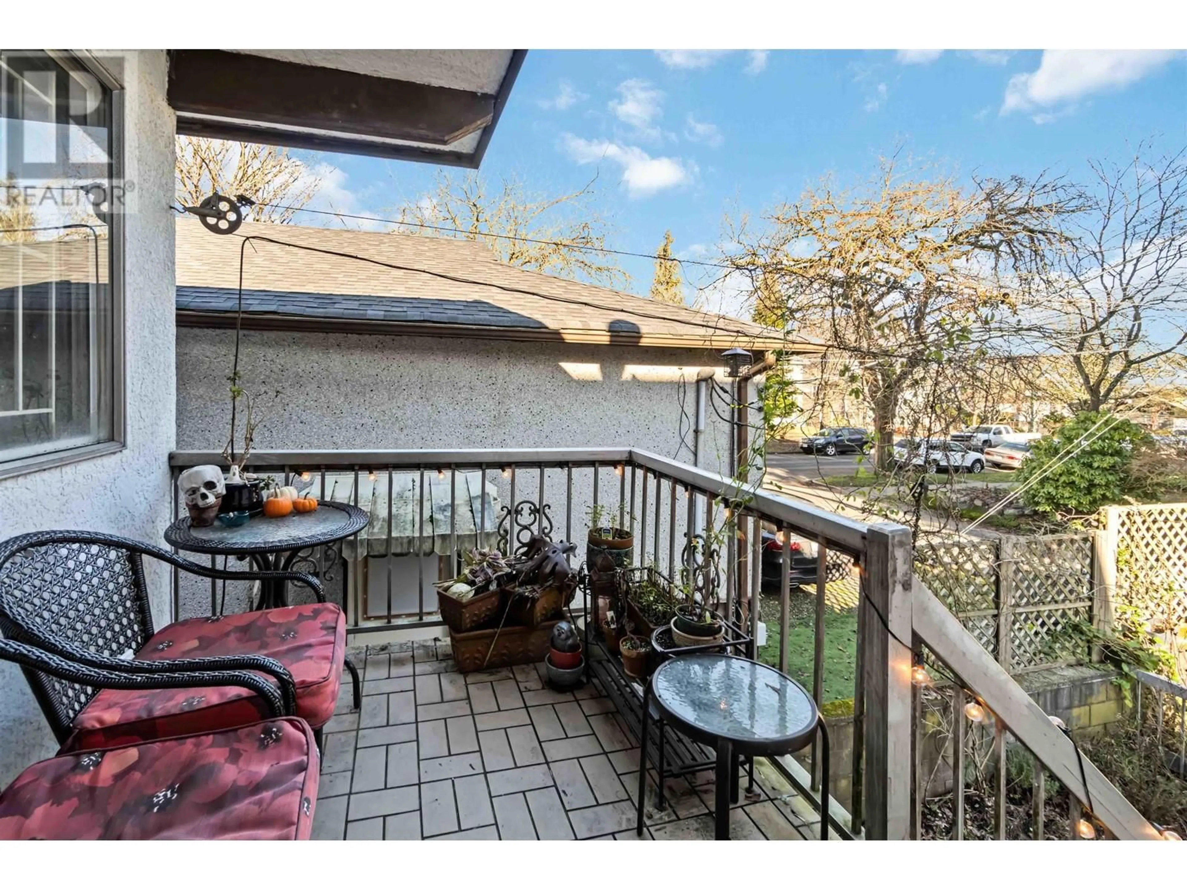 Patio, water/lake/river/ocean view for 1014 VICTORIA DRIVE, Vancouver British Columbia V5L4G2