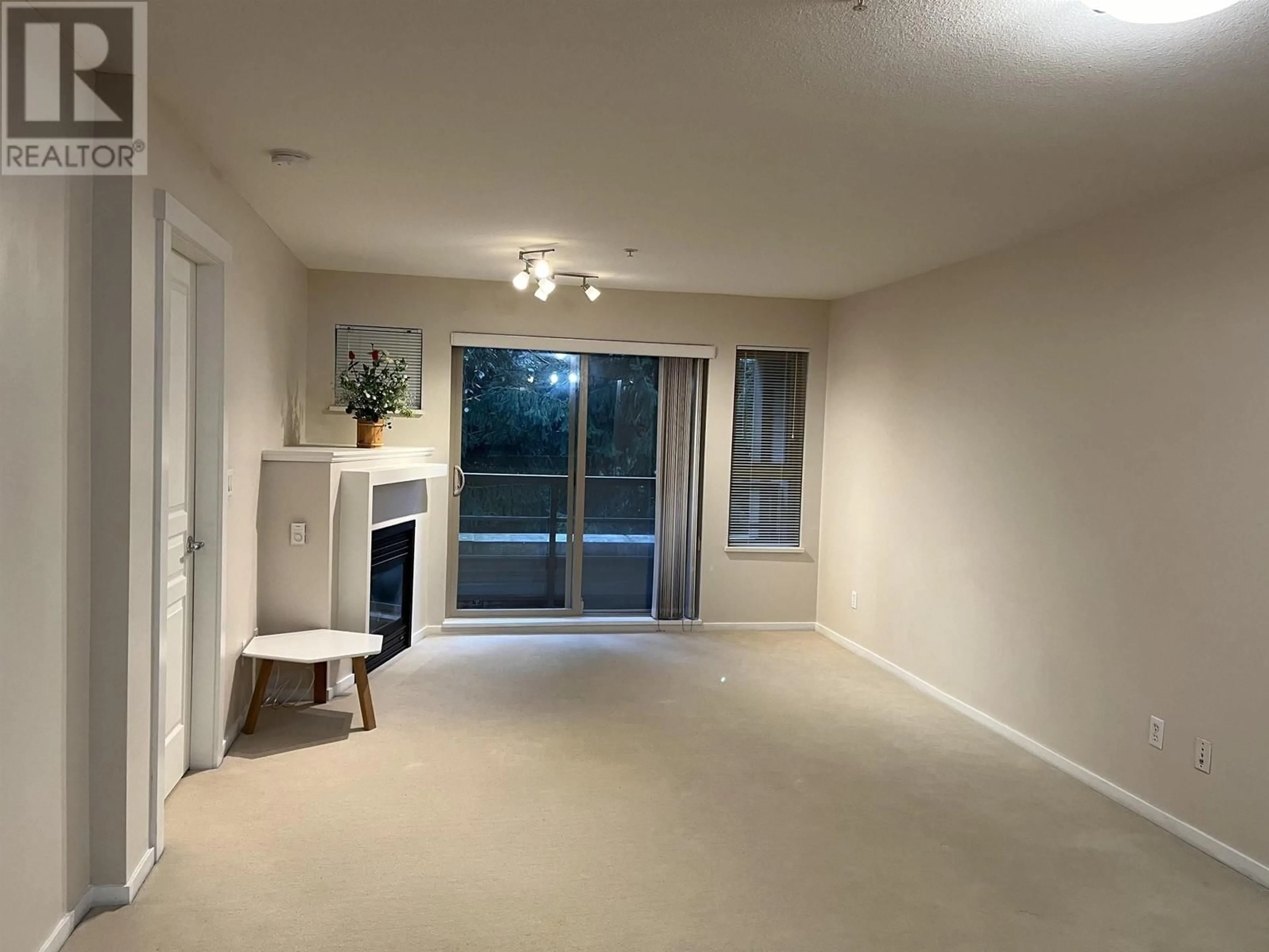 A pic of a room for 409 9319 UNIVERSITY CRESCENT, Burnaby British Columbia V5A4Y5