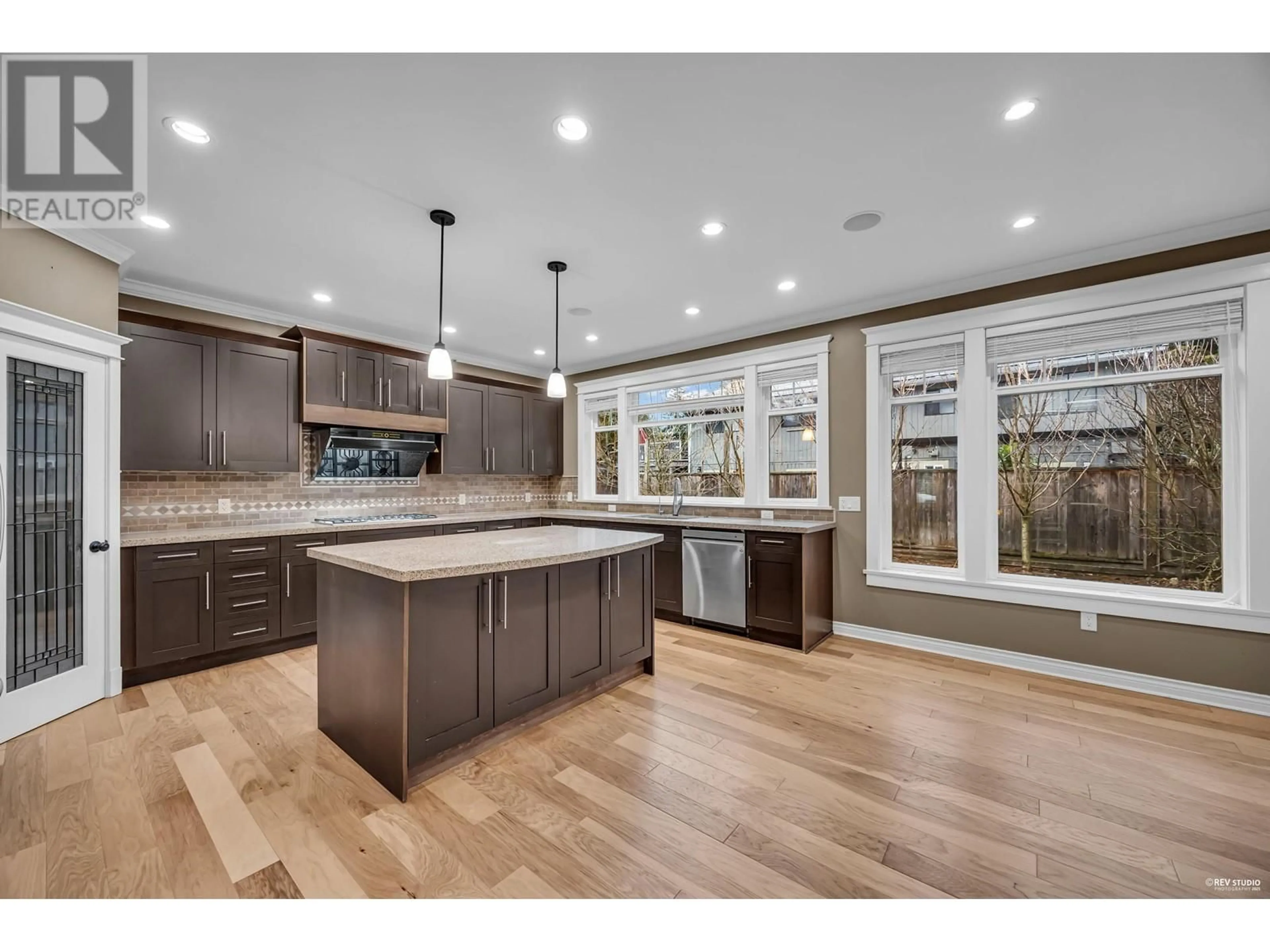 Open concept kitchen, unknown for 4945 DOGWOOD DRIVE, Delta British Columbia V4M1M3