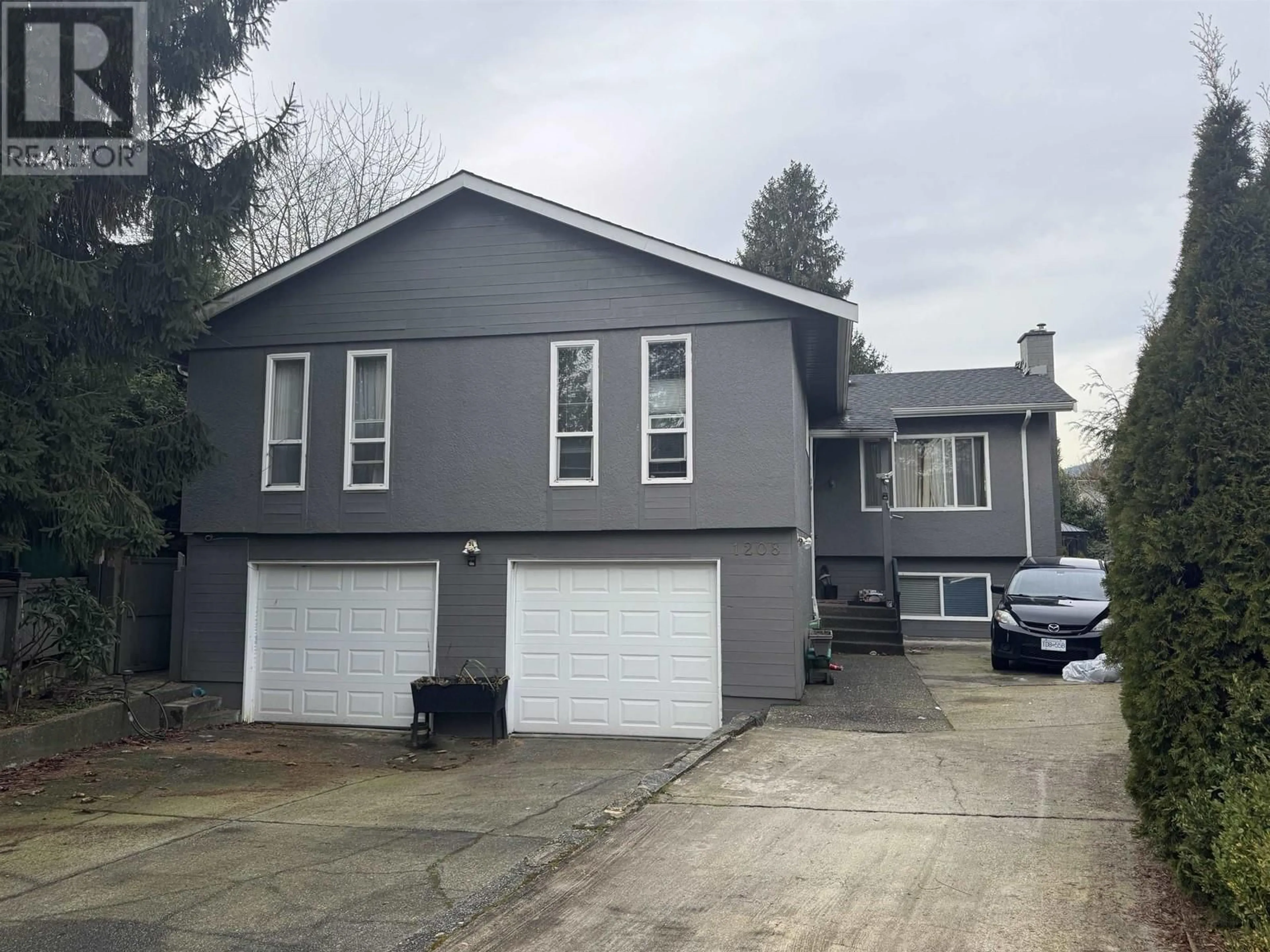 Home with vinyl exterior material, street for 1208 ENTRANCE COURT, Coquitlam British Columbia V3E1E5