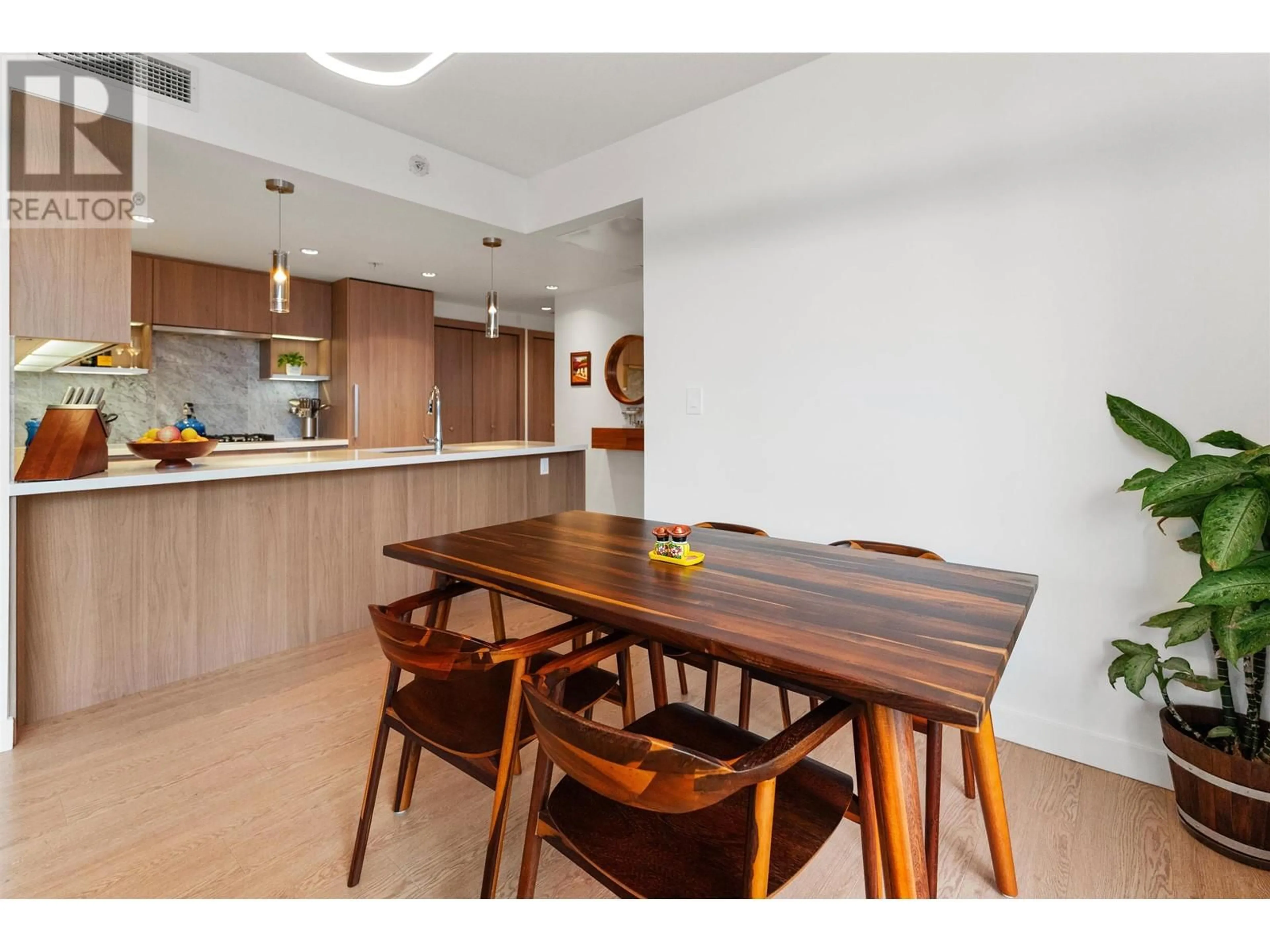 Dining room, wood/laminate floor for 503 6538 NELSON AVENUE, Burnaby British Columbia V5H0G5