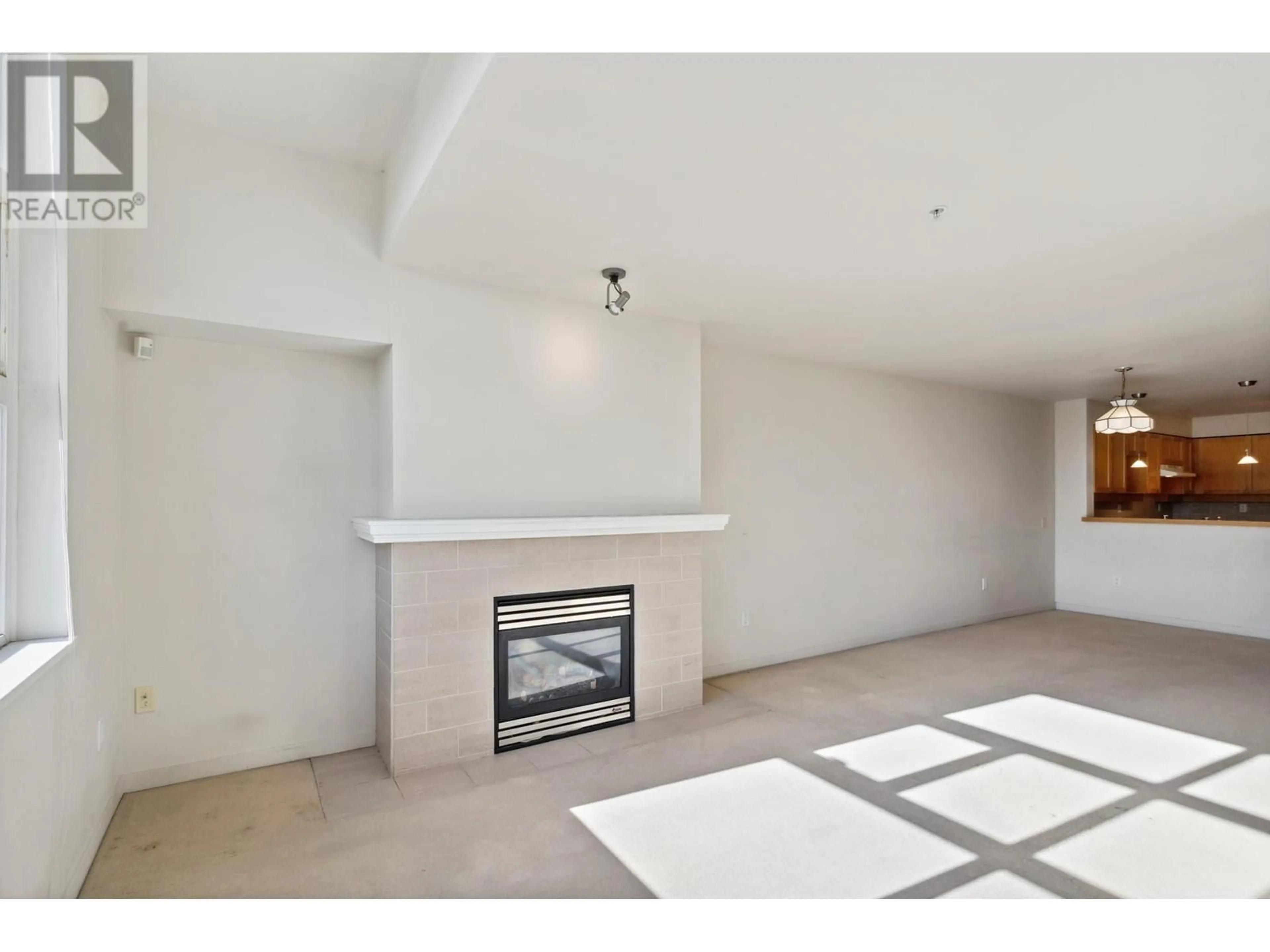 Unknown for 303 - 3580 41ST AVENUE, Vancouver British Columbia V6N3E6