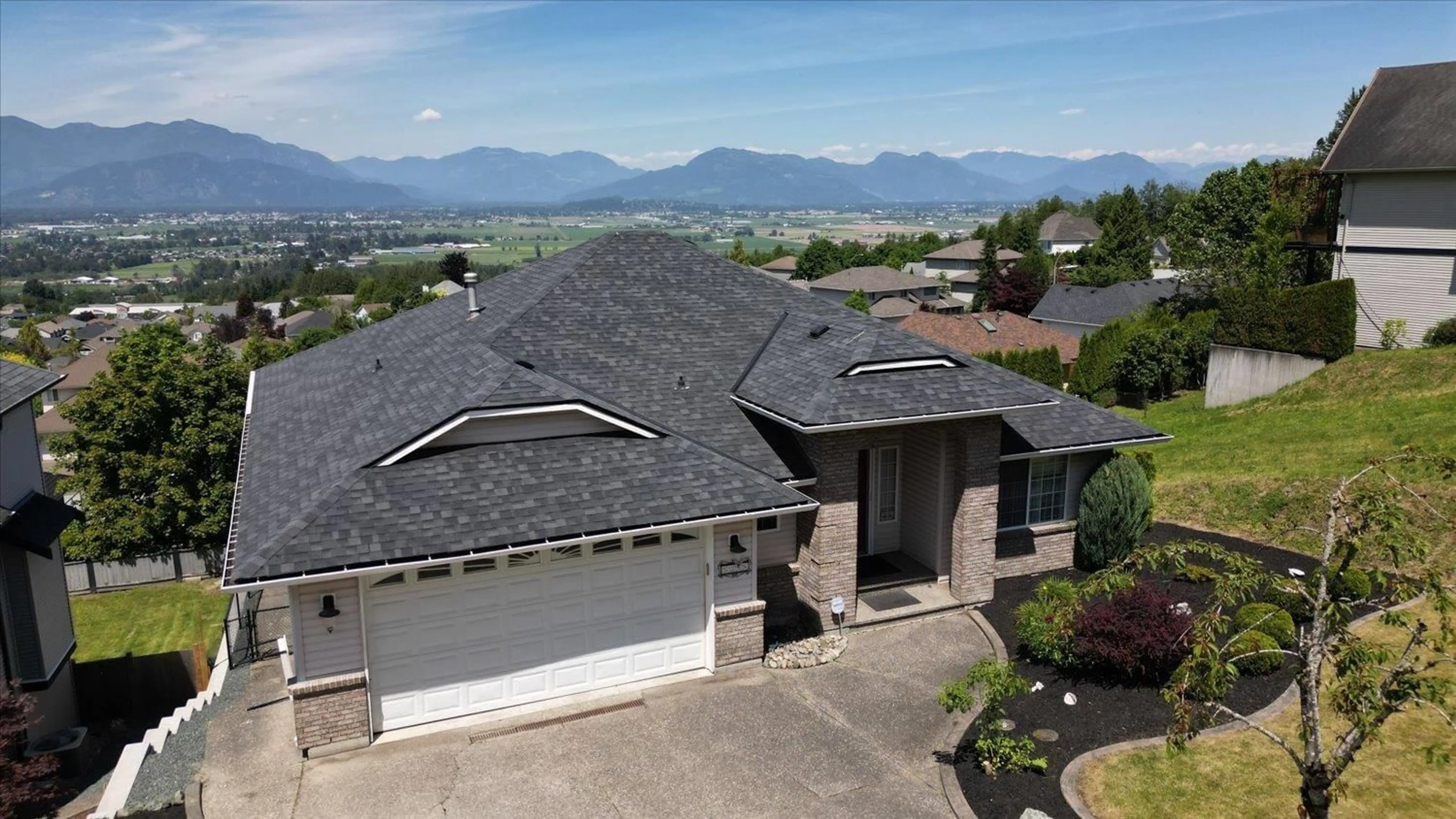 A pic from outside/outdoor area/front of a property/back of a property/a pic from drone, mountain view for 5298 GOLDSPRING PLACE|Promontory, Sardis British Columbia V2R3Y3